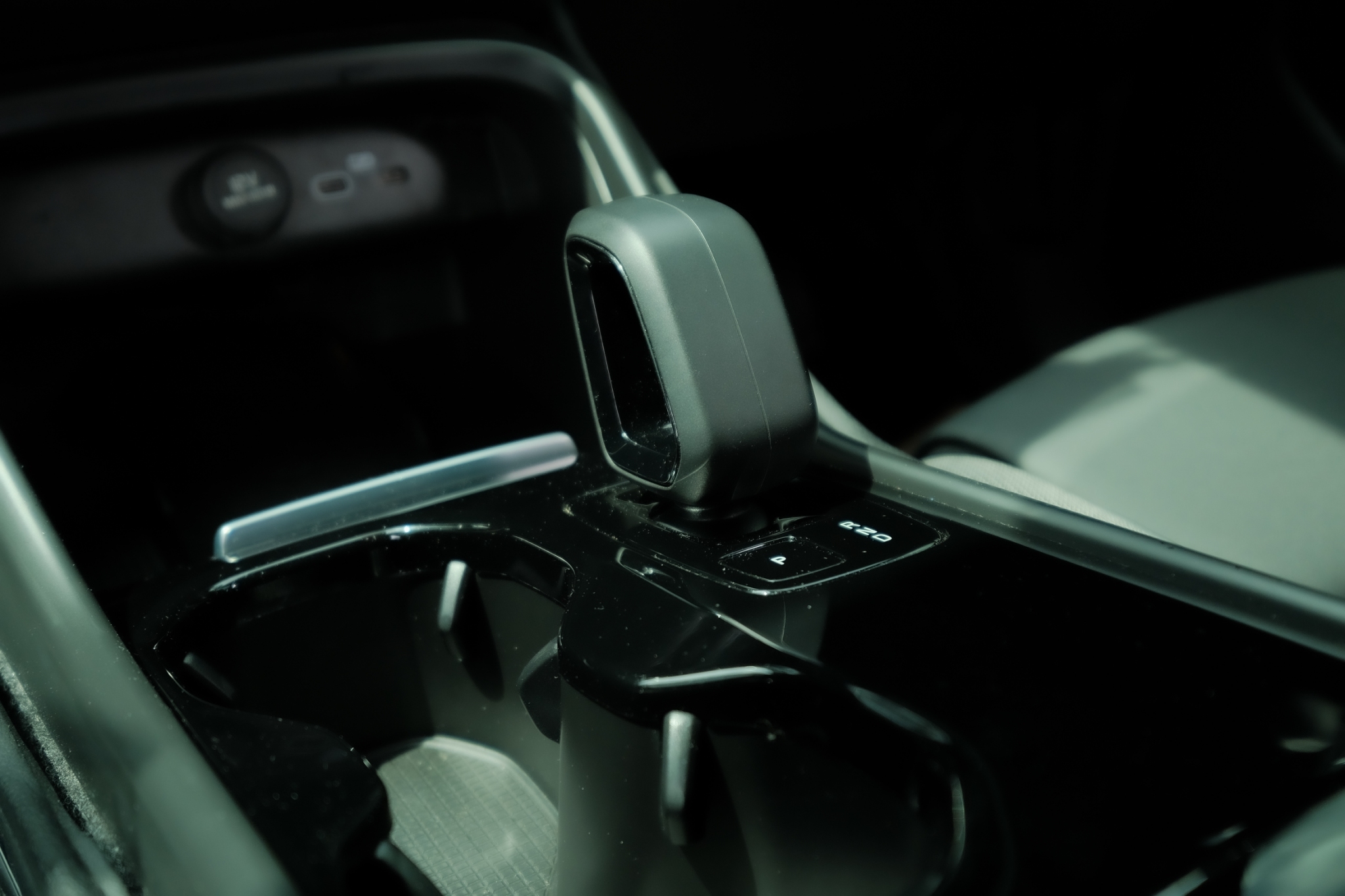 2022 Volvo XC40 สีเขียว (รูปที่ 12)