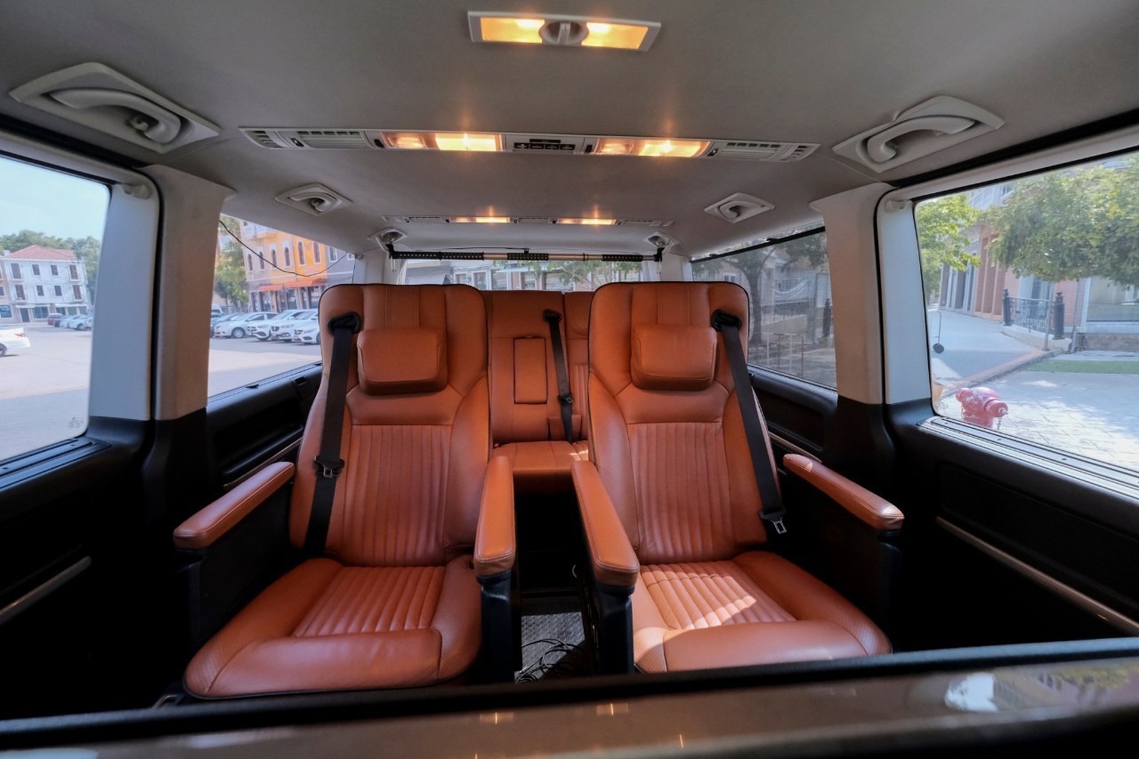 2017 Volkswagen Caravelle สีดำ (รูปที่ 14)