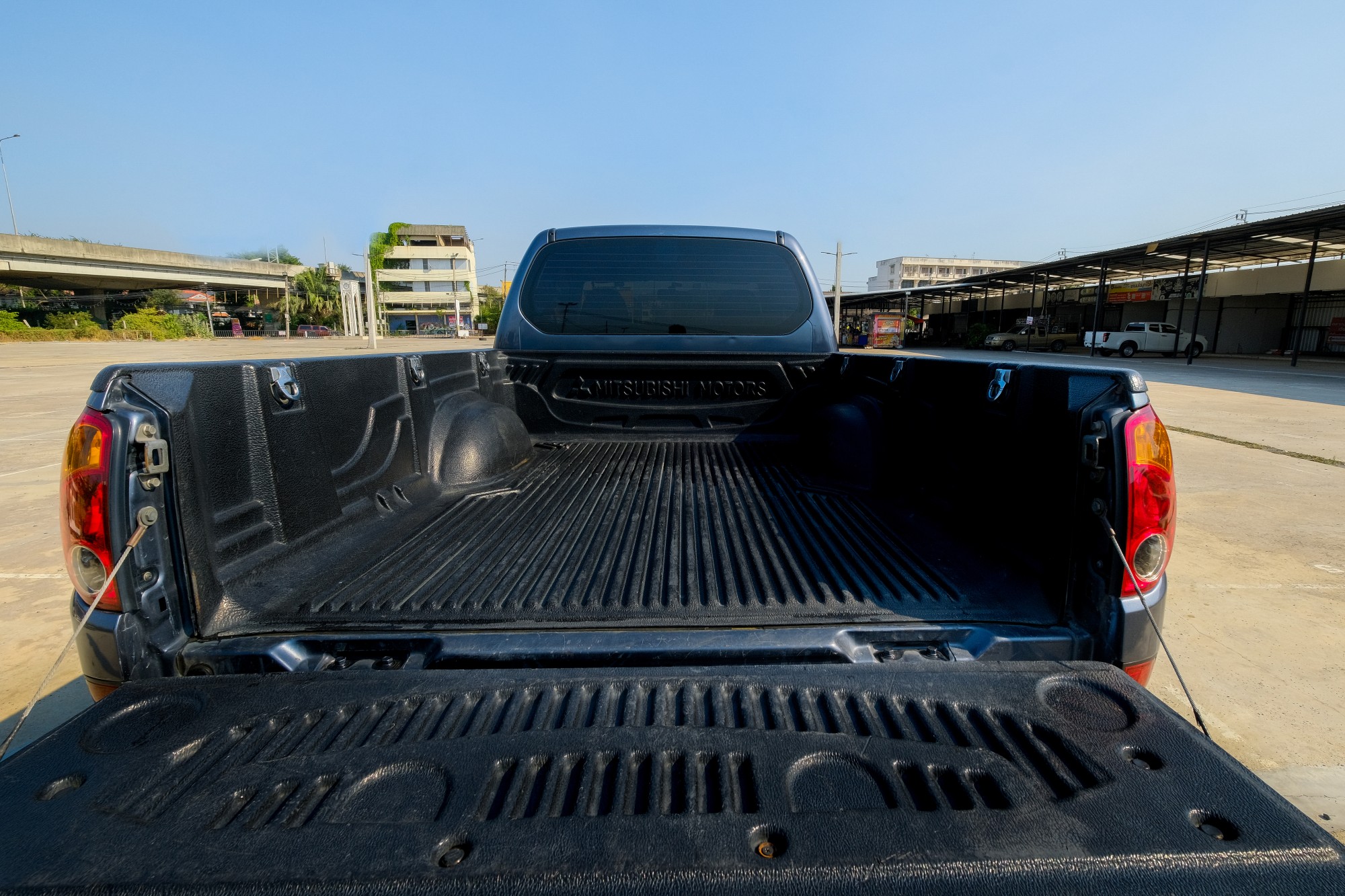 2006 Mitsubishi Triton Mega cab สีน้ำเงิน (รูปที่ 8)