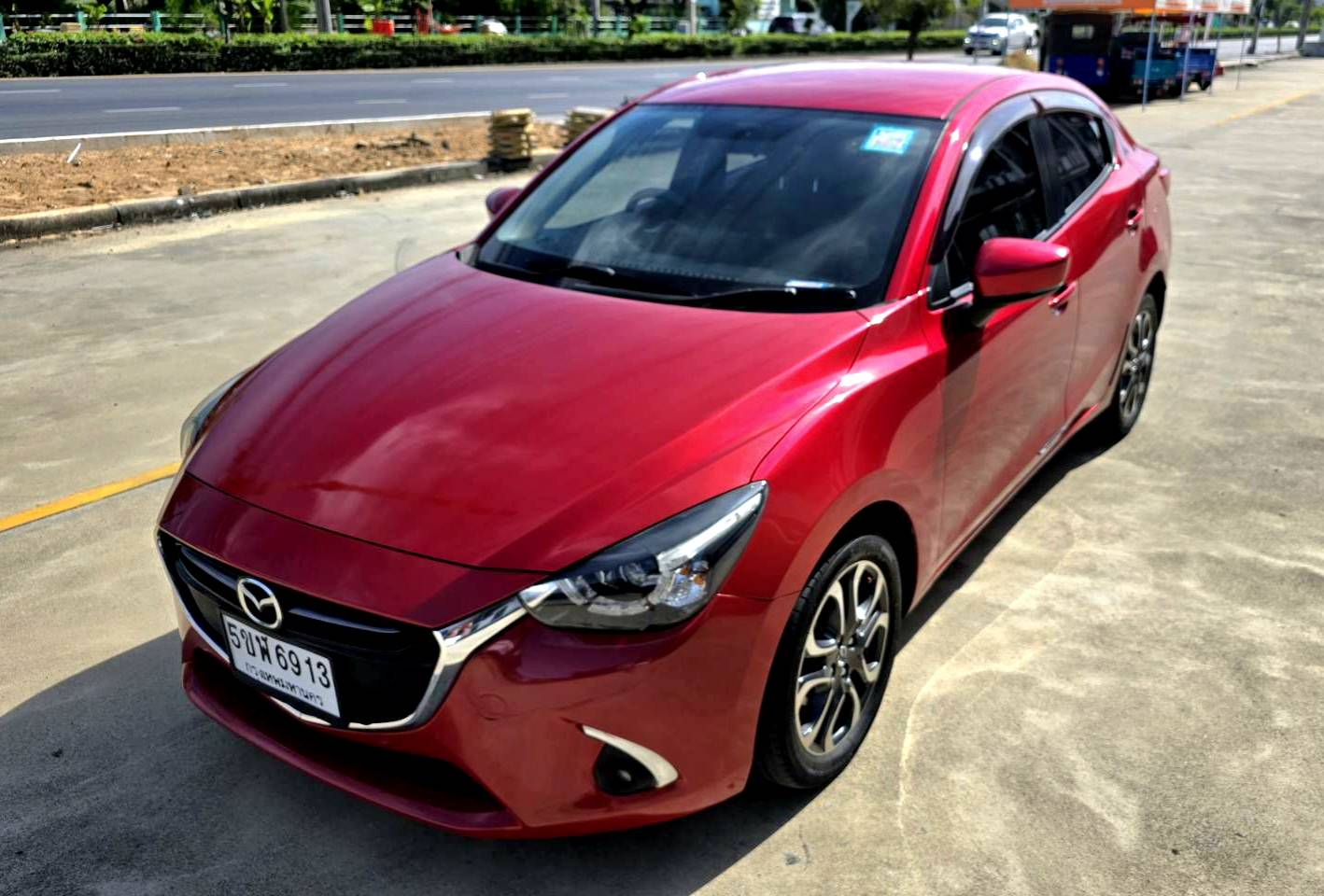 Mazda2 high con sedan 1.5 ดีเซล auto ไมล์ 90,000 กม. service ตรง (รูปที่ 3)