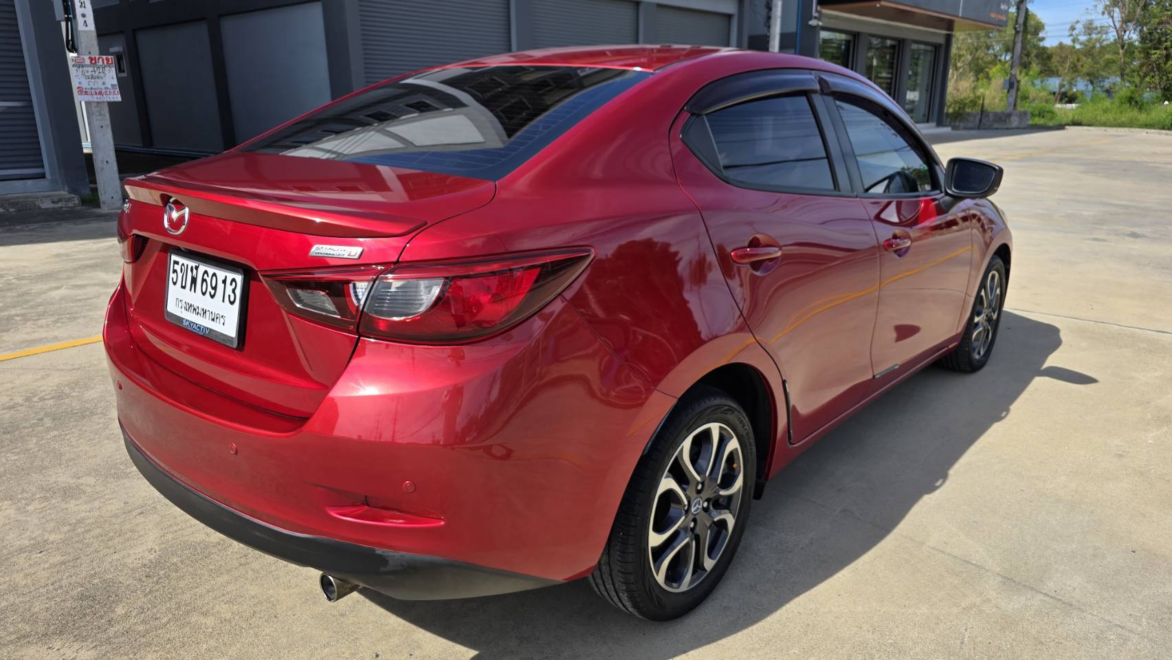 Mazda2 high con sedan 1.5 ดีเซล auto ไมล์ 90,000 กม. service ตรง (รูปที่ 10)