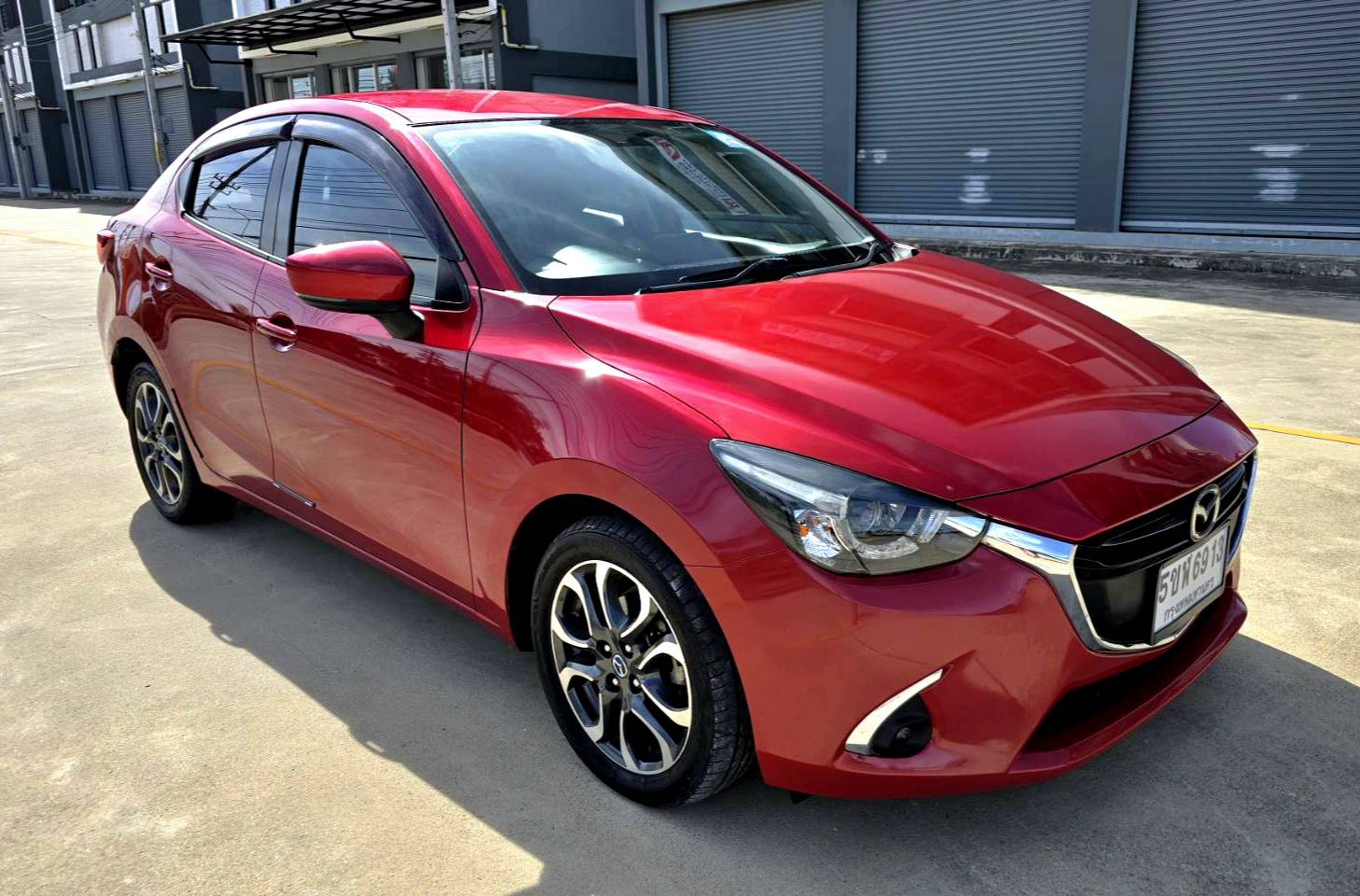 Mazda2 high con sedan 1.5 ดีเซล auto ไมล์ 90,000 กม. service ตรง (รูปที่ 6)