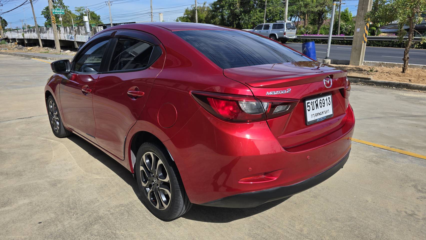 Mazda2 high con sedan 1.5 ดีเซล auto ไมล์ 90,000 กม. service ตรง (รูปที่ 11)