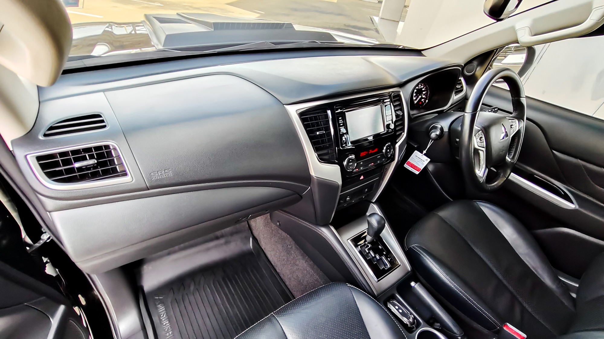 ไมล์ 30,000 กม. MITSUBISHI Triton Double Cab 2.4 Plus GT Premium 6A/Tปี 2019 (รูปที่ 5)