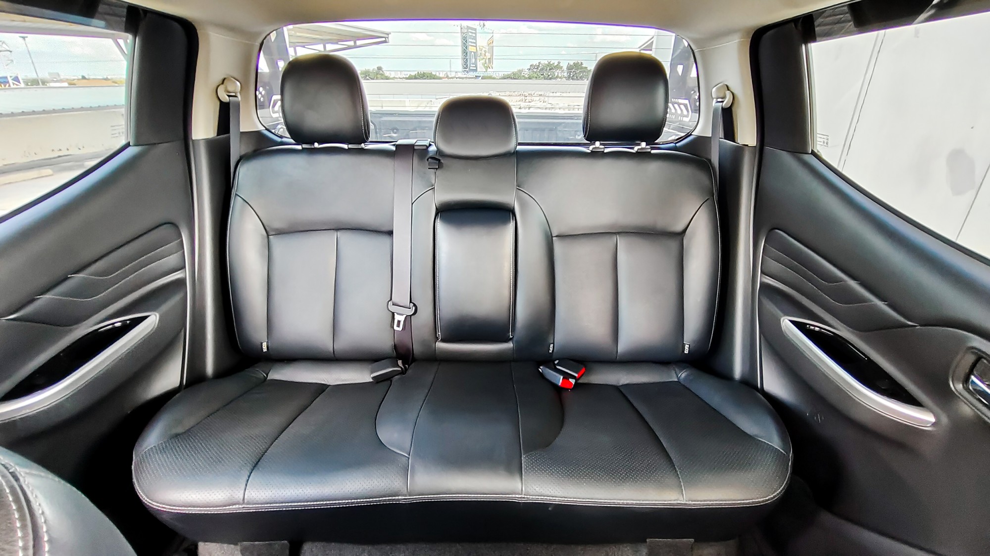 ไมล์ 30,000 กม. MITSUBISHI Triton Double Cab 2.4 Plus GT Premium 6A/Tปี 2019 (รูปที่ 3)