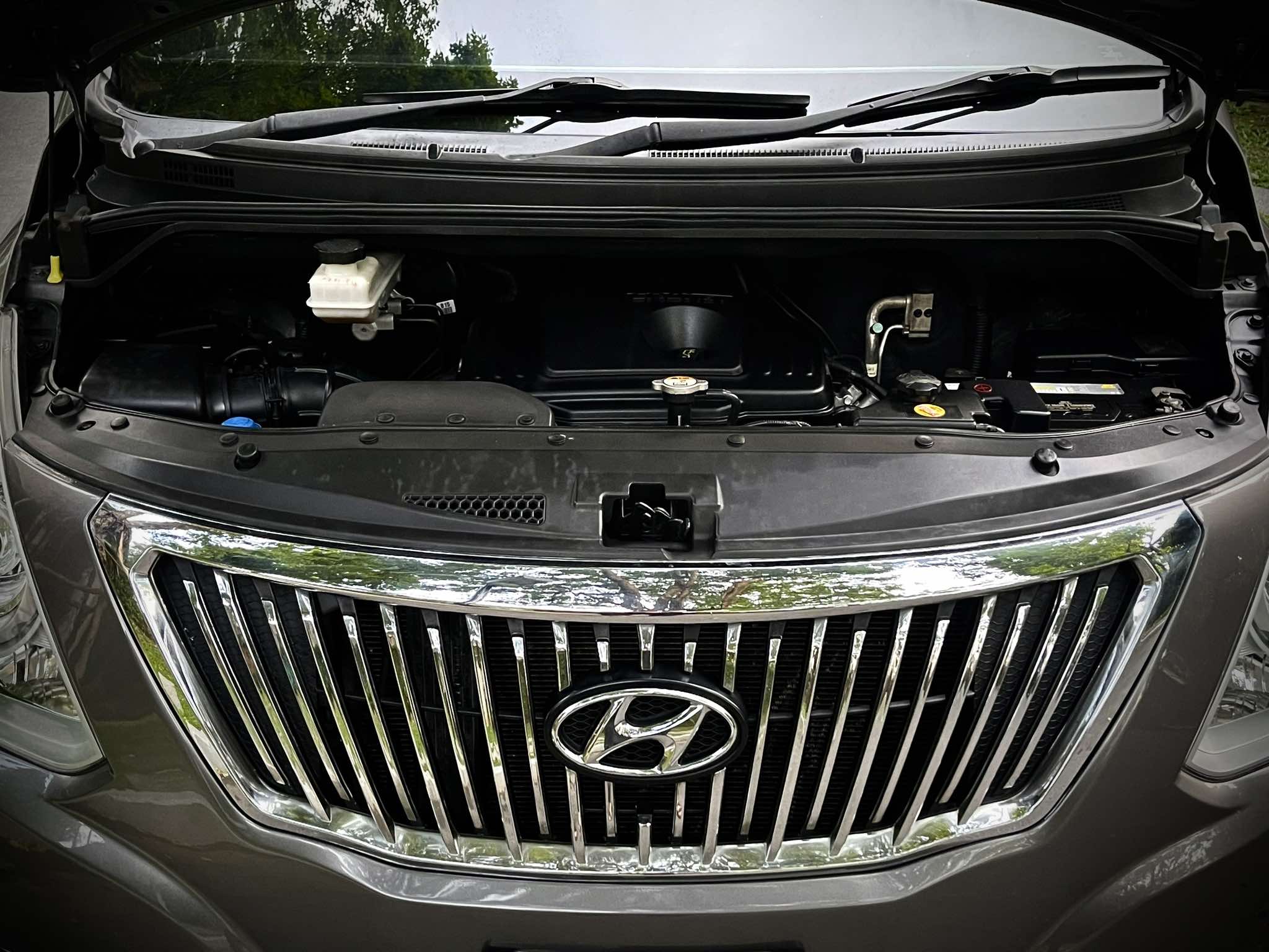 Hyundai H1 Deluxe เครื่องรุ่นใหม่แล้วคะ ไมล์น้อย ไมล์แท้ สภาพแบบหยุดชะงักจริงๆ (รูปที่ 25)