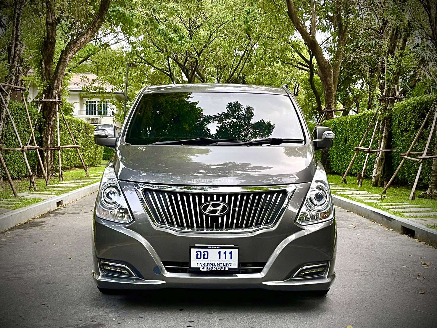 Hyundai H1 Deluxe เครื่องรุ่นใหม่แล้วคะ ไมล์น้อย ไมล์แท้ สภาพแบบหยุดชะงักจริงๆ (รูปที่ 2)