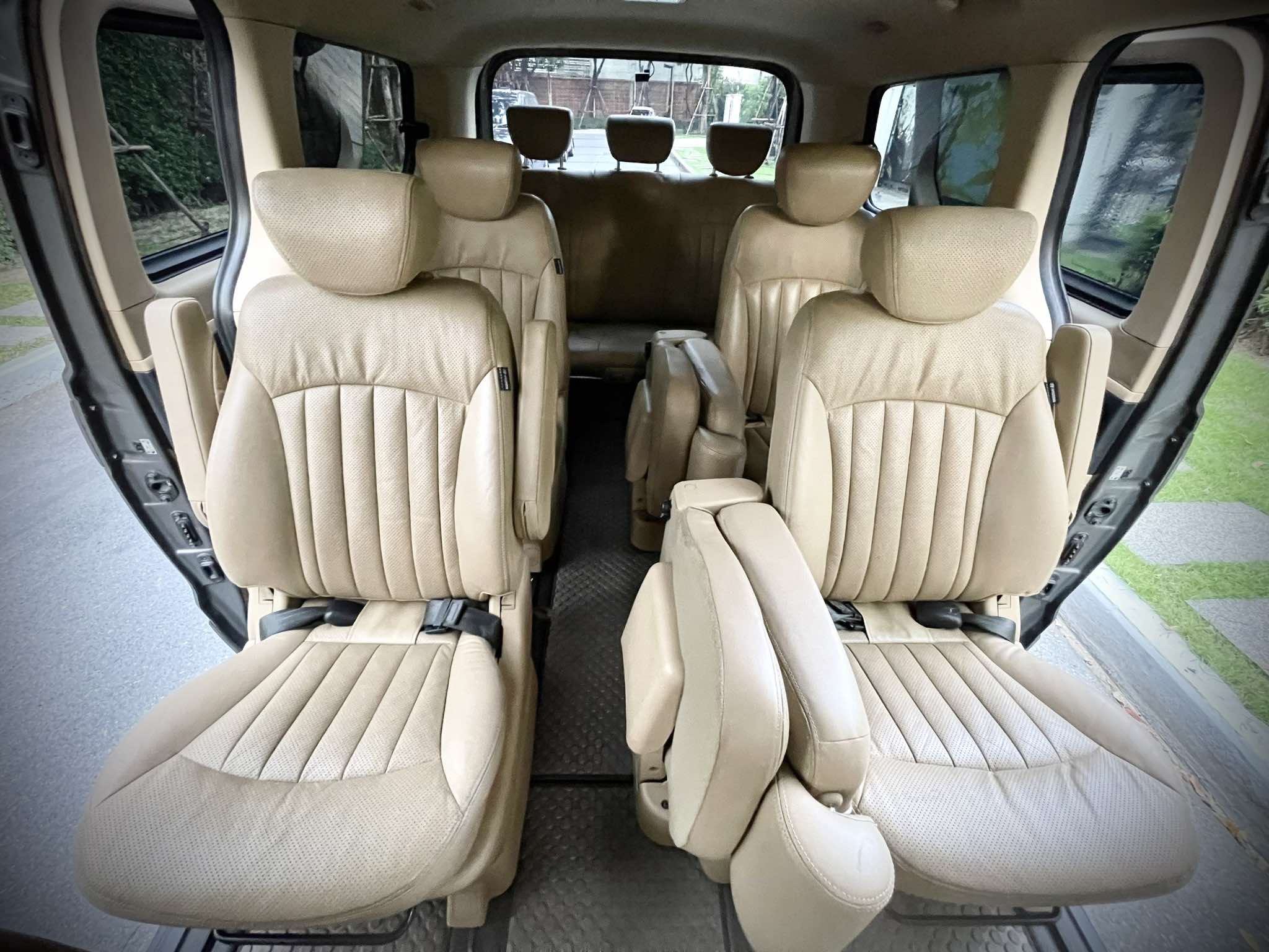 Hyundai H1 Deluxe เครื่องรุ่นใหม่แล้วคะ ไมล์น้อย ไมล์แท้ สภาพแบบหยุดชะงักจริงๆ (รูปที่ 22)