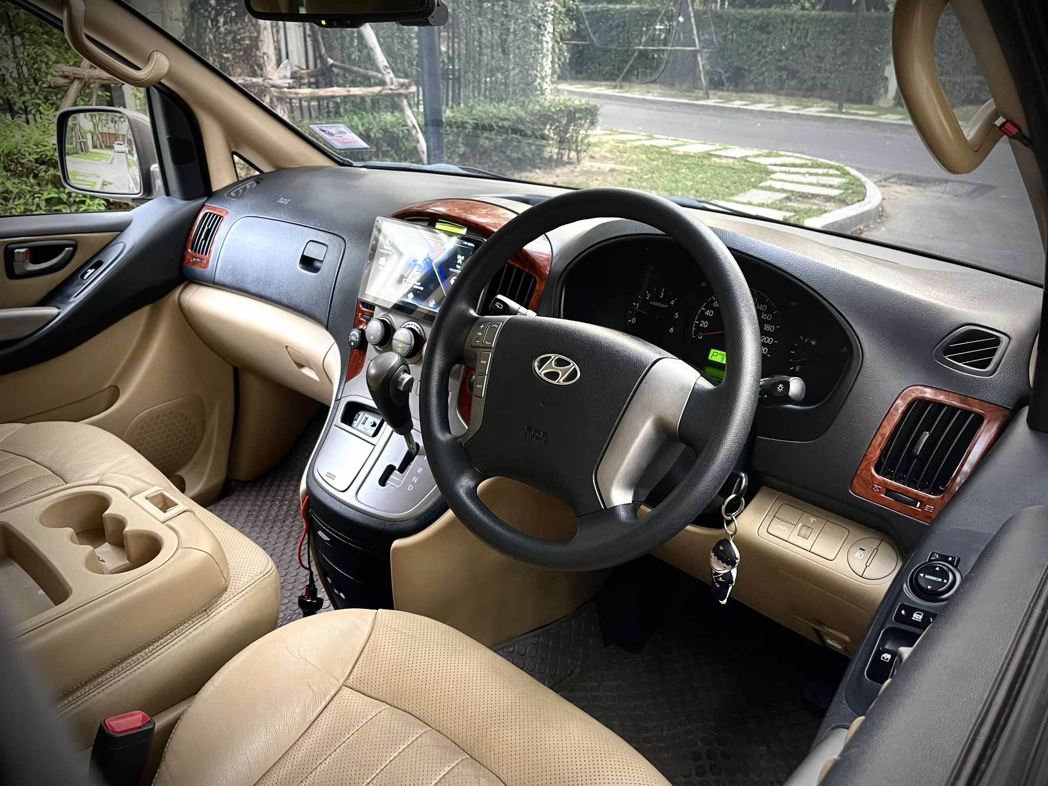 Hyundai H1 Deluxe เครื่องรุ่นใหม่แล้วคะ ไมล์น้อย ไมล์แท้ สภาพแบบหยุดชะงักจริงๆ (รูปที่ 18)