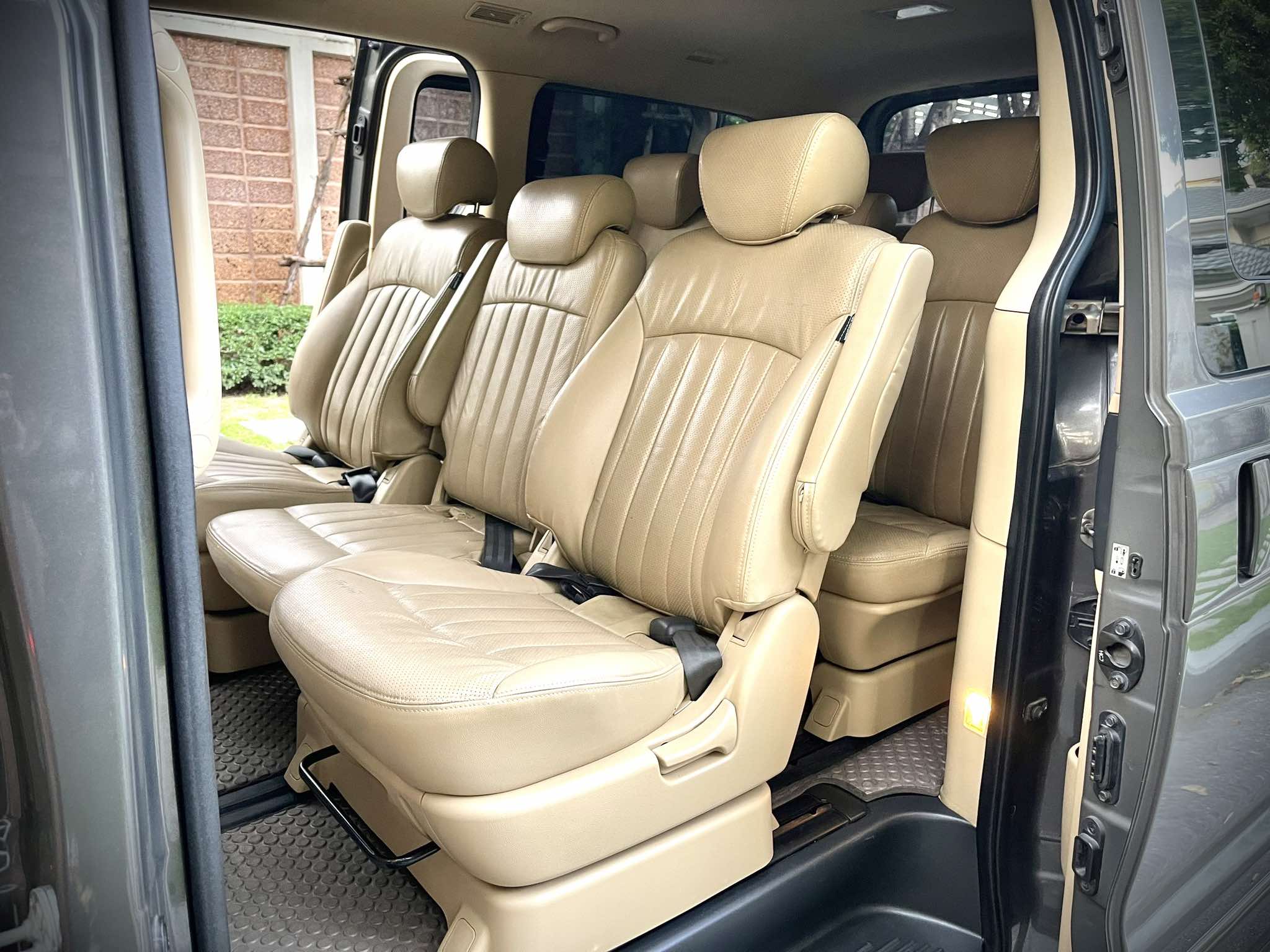 Hyundai H1 Deluxe เครื่องรุ่นใหม่แล้วคะ ไมล์น้อย ไมล์แท้ สภาพแบบหยุดชะงักจริงๆ (รูปที่ 23)