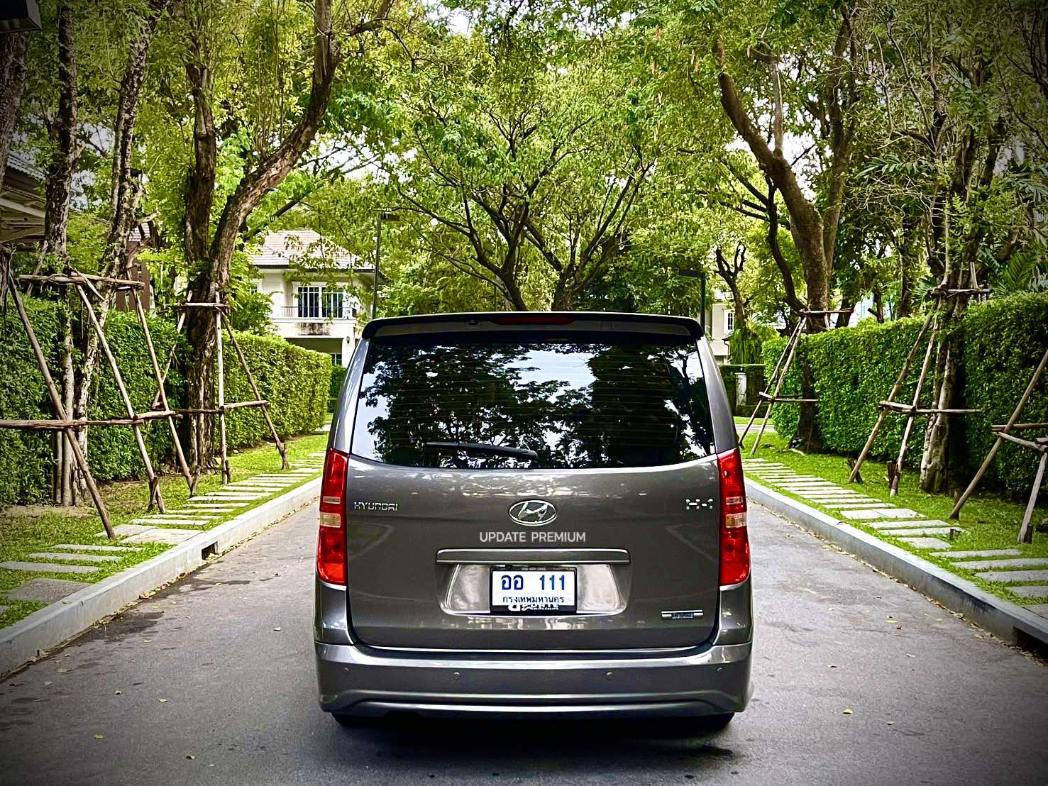 Hyundai H1 Deluxe เครื่องรุ่นใหม่แล้วคะ ไมล์น้อย ไมล์แท้ สภาพแบบหยุดชะงักจริงๆ (รูปที่ 8)