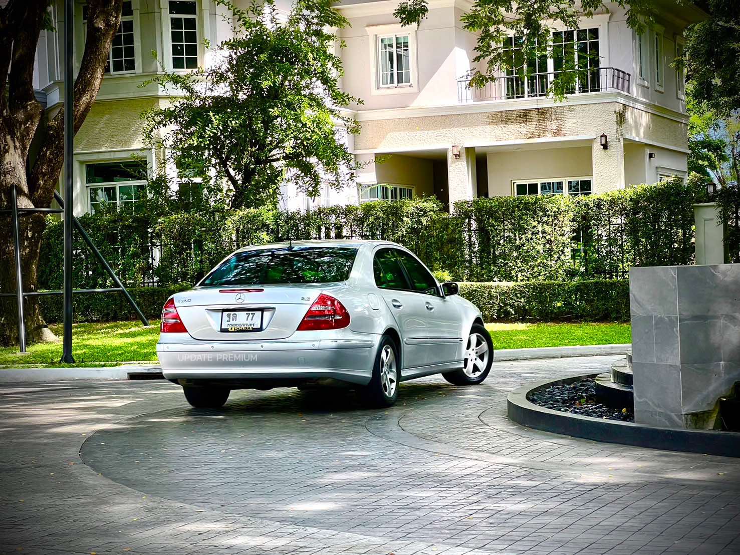 Mercedes Benz E240 Avantgarde Topสุด สวยจับใจ จริงๆ (รูปที่ 6)