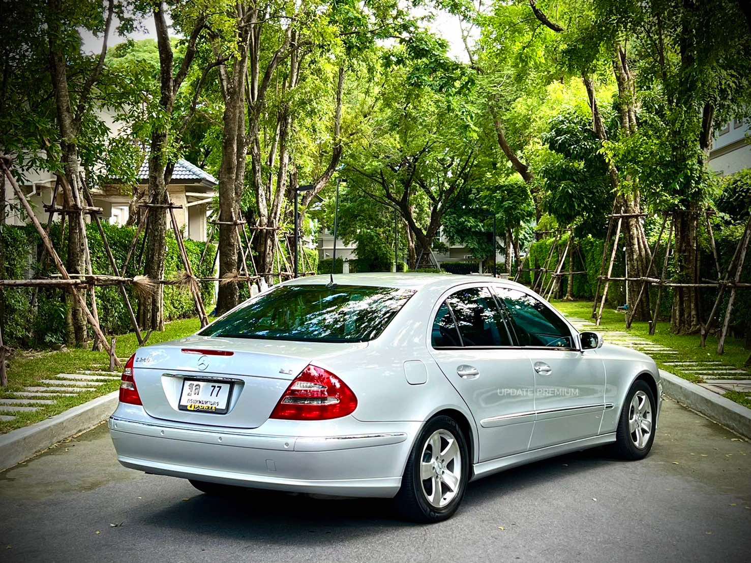 Mercedes Benz E240 Avantgarde Topสุด สวยจับใจ จริงๆ (รูปที่ 4)