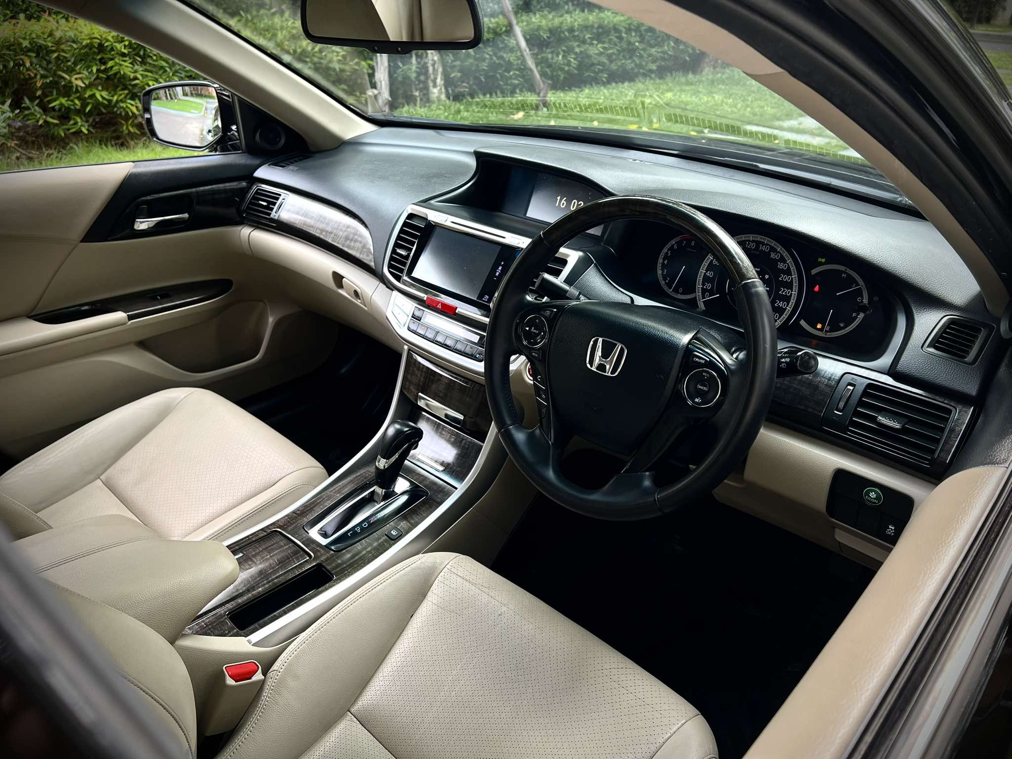 Honda Accord 2.0EL มือเดียวป้ายแดง สวยจิง (รูปที่ 20)