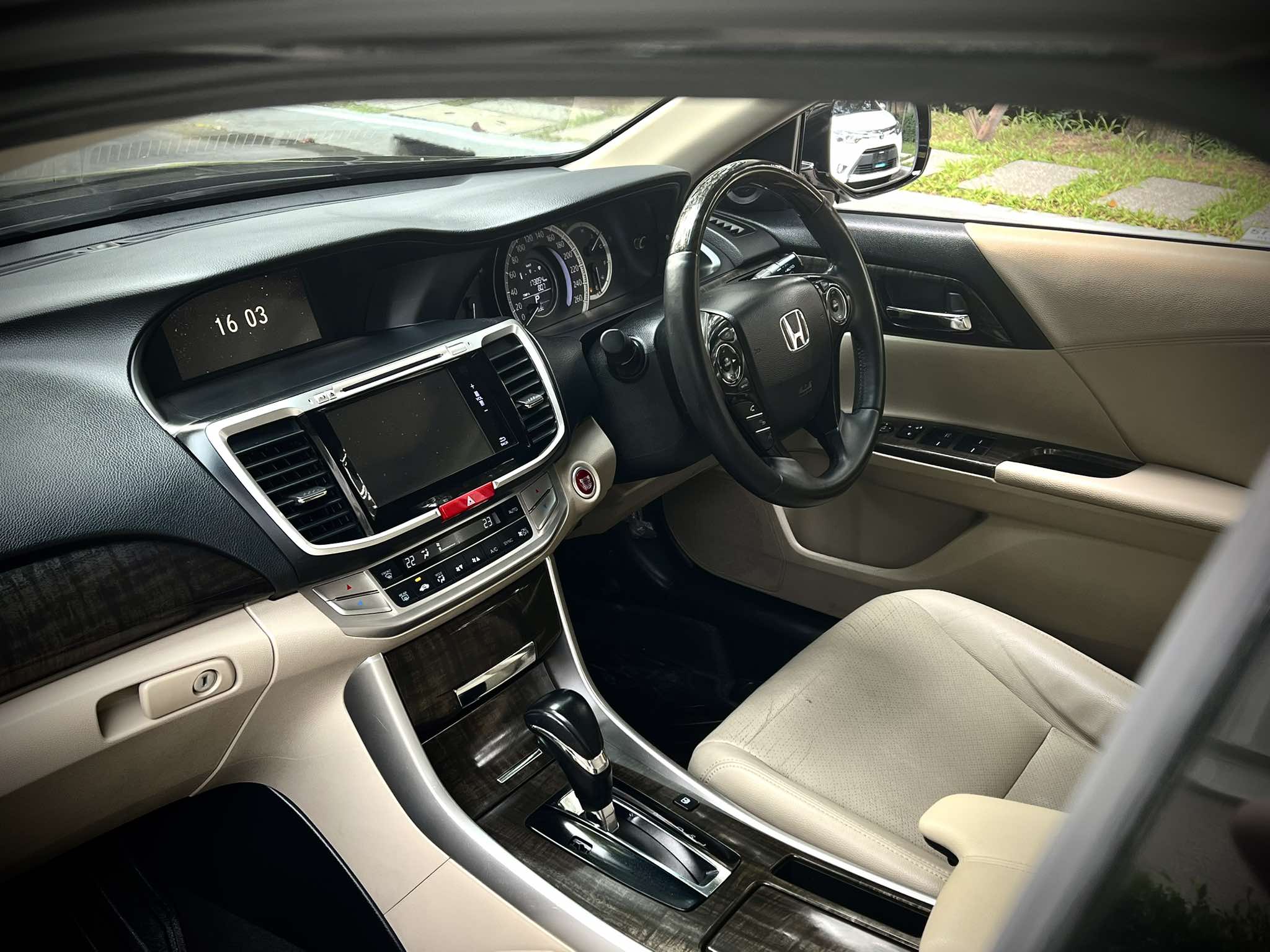 Honda Accord 2.0EL มือเดียวป้ายแดง สวยจิง (รูปที่ 18)