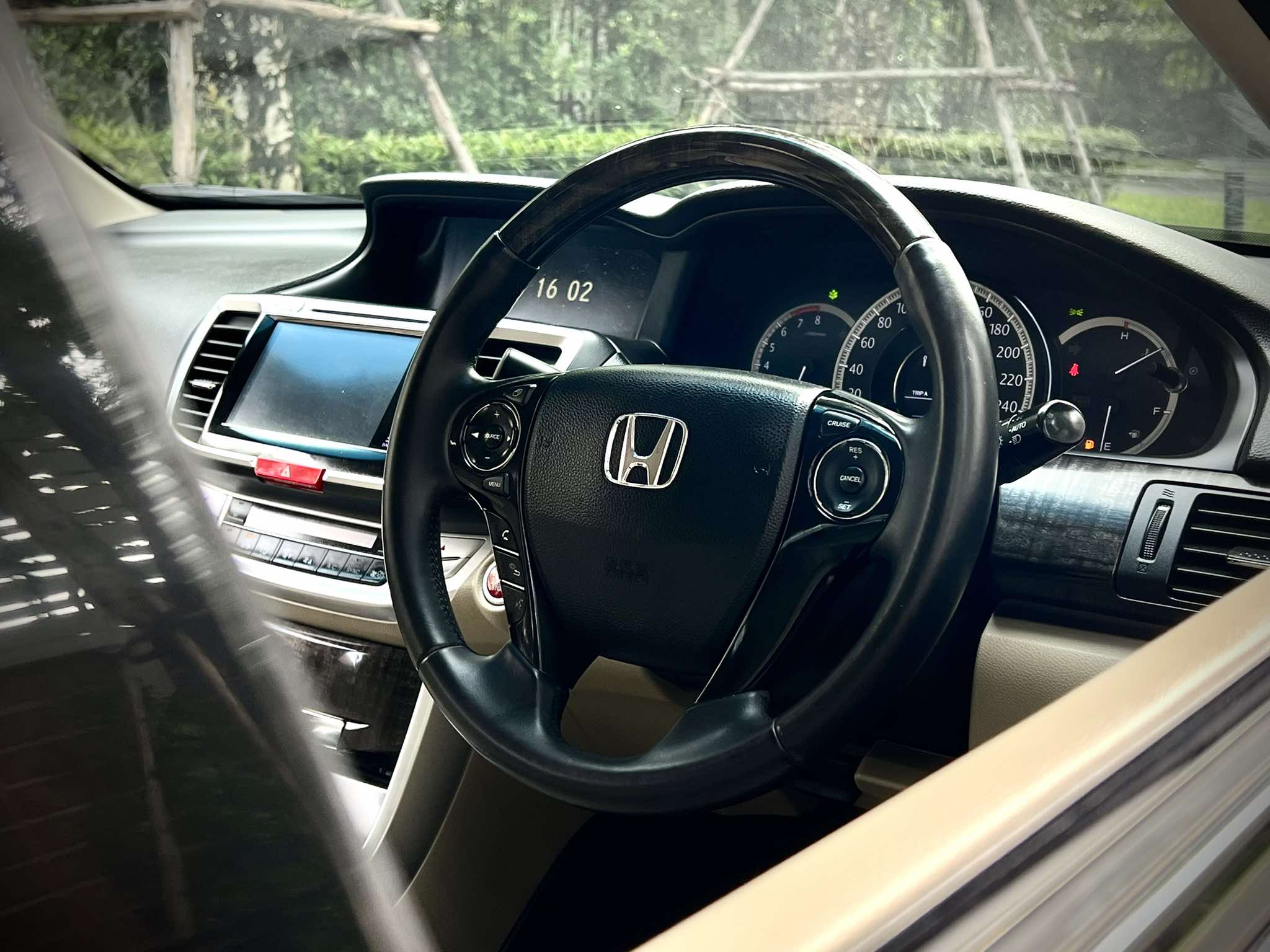 Honda Accord 2.0EL มือเดียวป้ายแดง สวยจิง (รูปที่ 17)