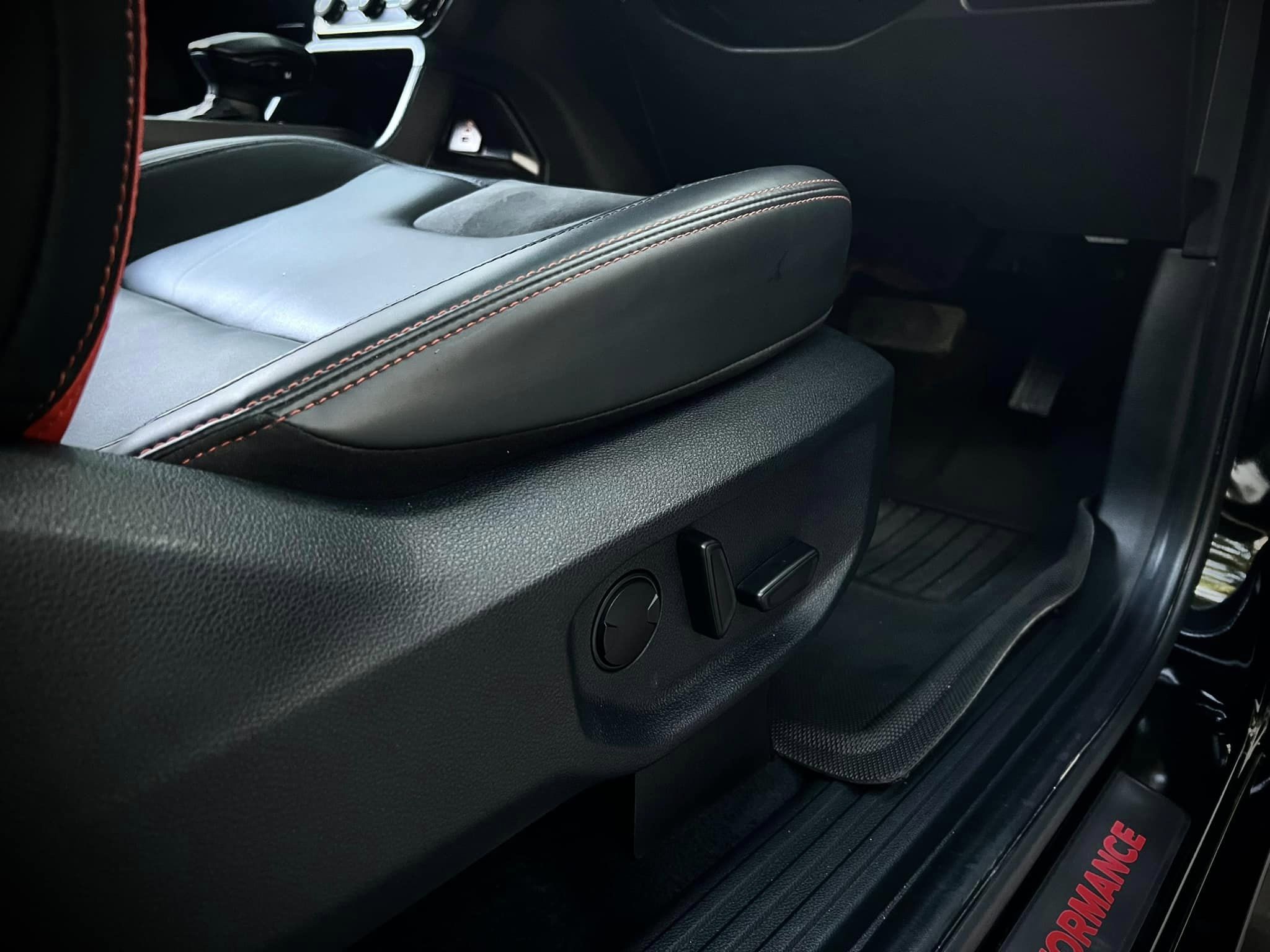 Ford Raptor Diesel 2023Y. โฉมปัจจุบัน หมื่นโล (รูปที่ 24)