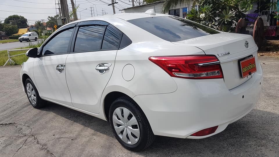 Toyota Vios ปี 2018 สีขาว (รูปที่ 3)