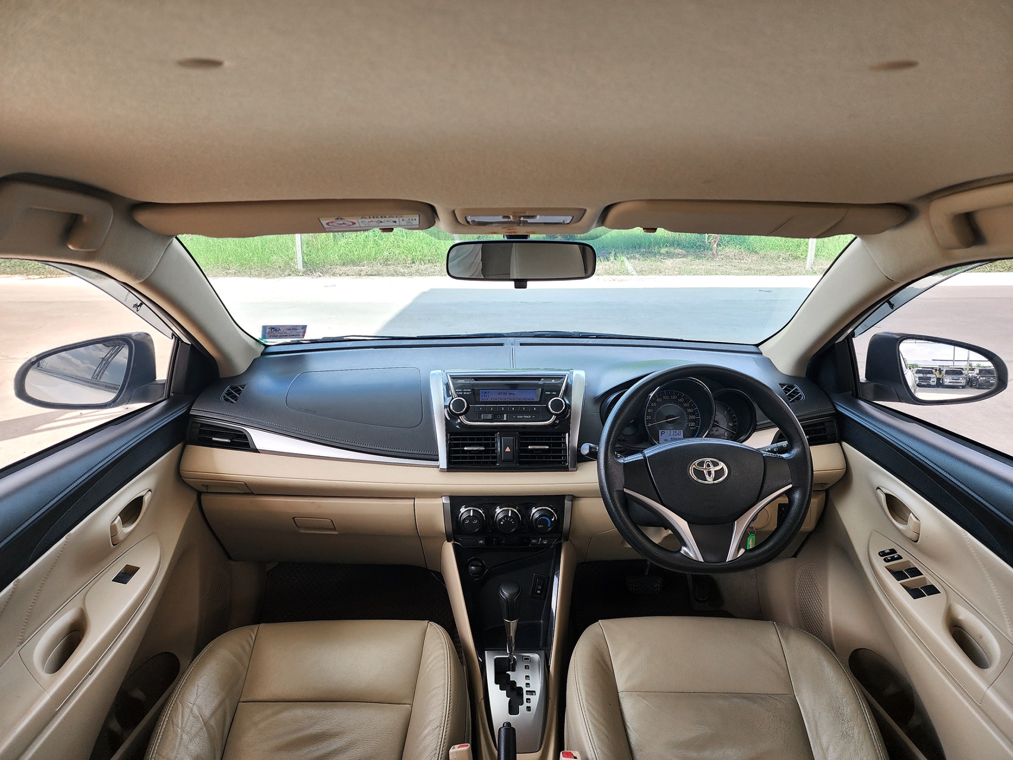 TOYOTA Vios 1.5E A/T ปี 2015 จด 2016 (รูปที่ 12)