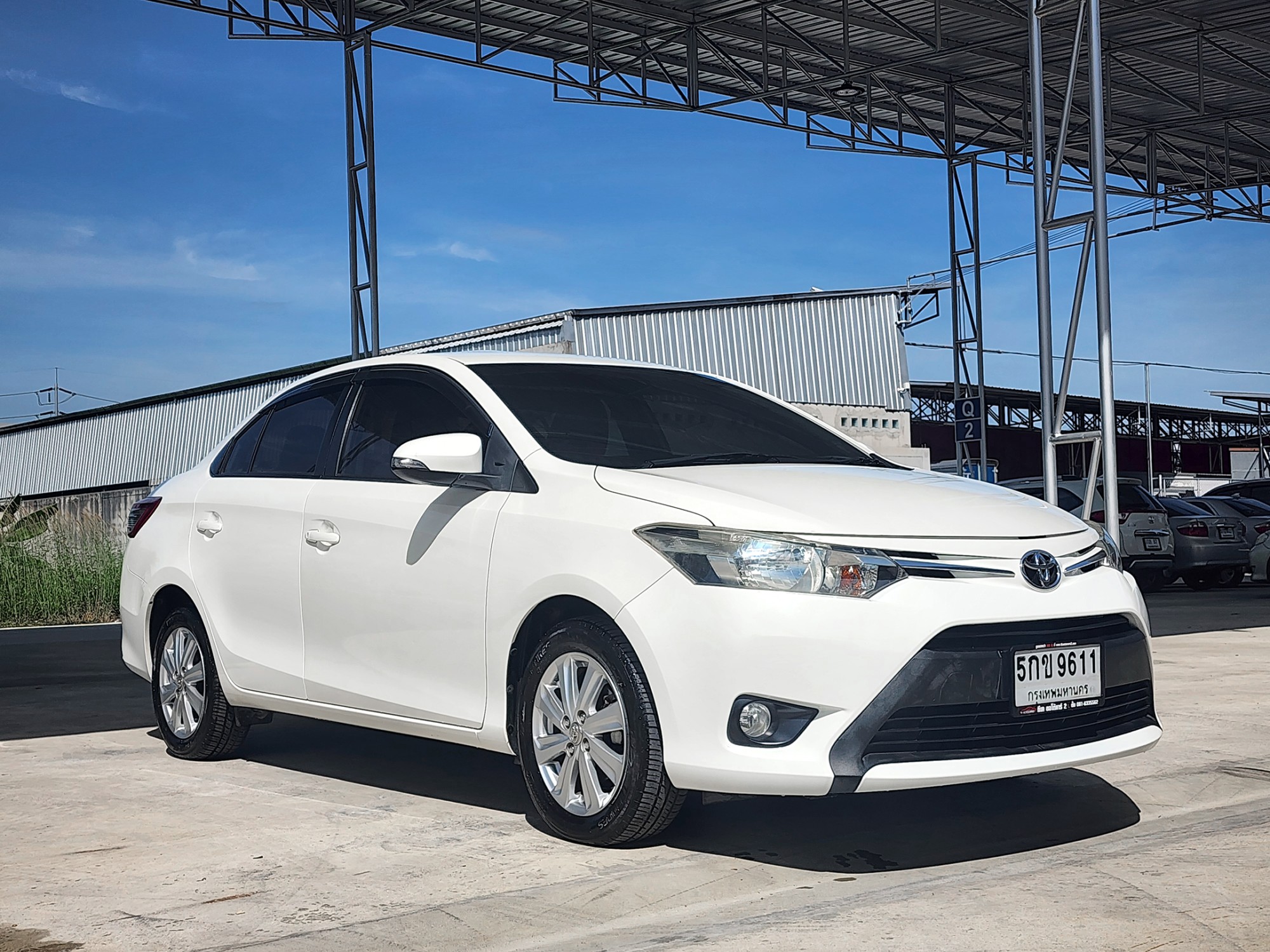 TOYOTA Vios 1.5E A/T ปี 2015 จด 2016 (รูปที่ 2)