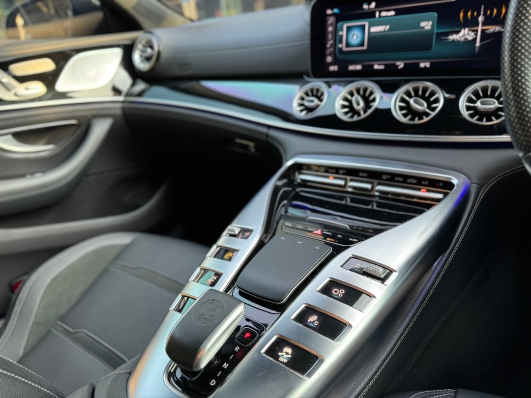 2020 Mercedes-Benz AMG GT53 สีดำ (รูปที่ 16)