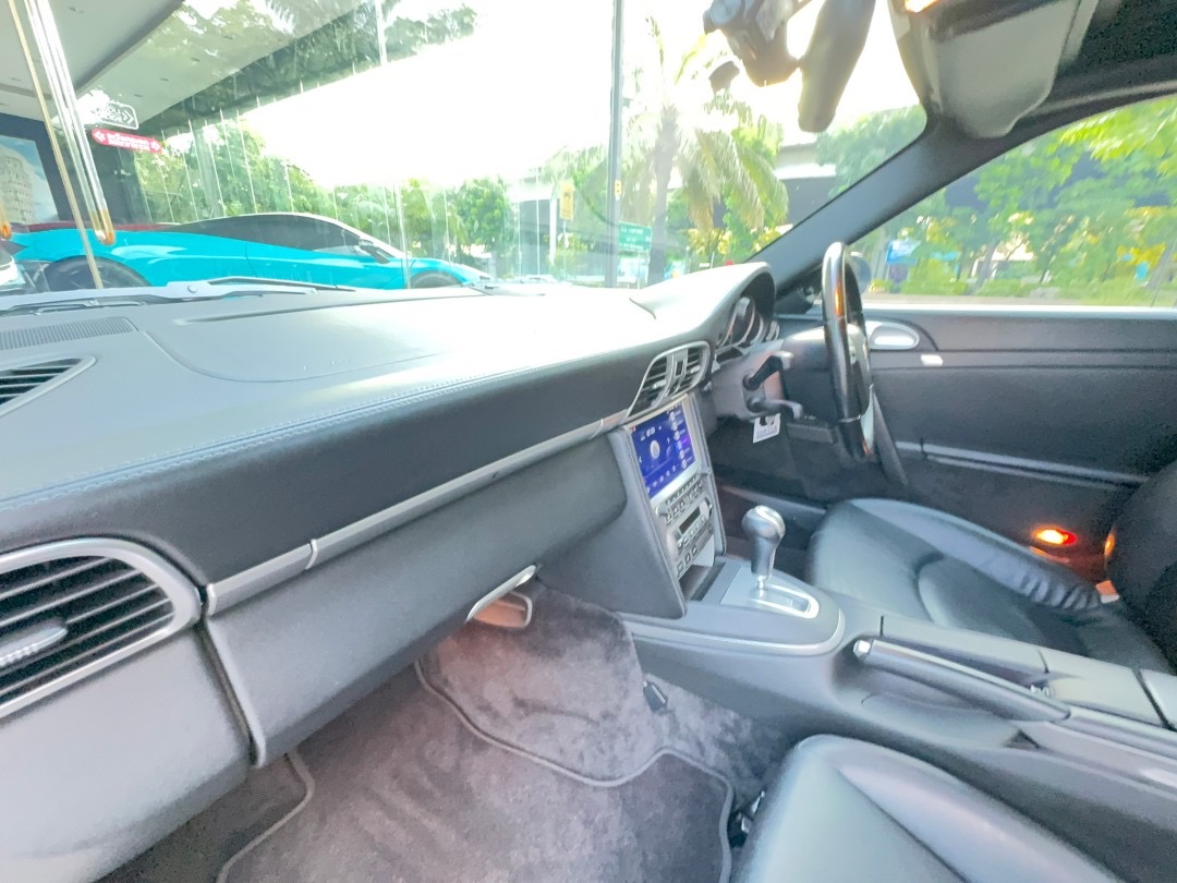 2008 Porsche 991.2 Targa 4s สีเทา (รูปที่ 16)