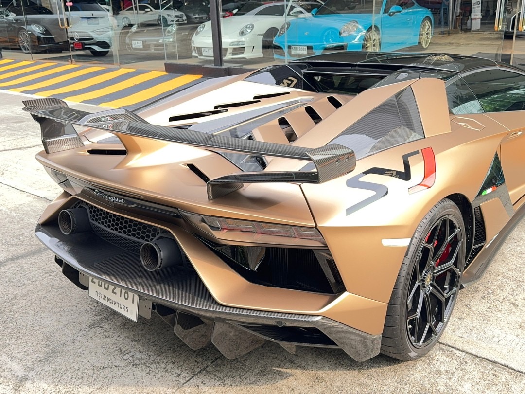 2021 Lamborghini Aventador S Roadster สีน้ำตาล (รูปที่ 10)