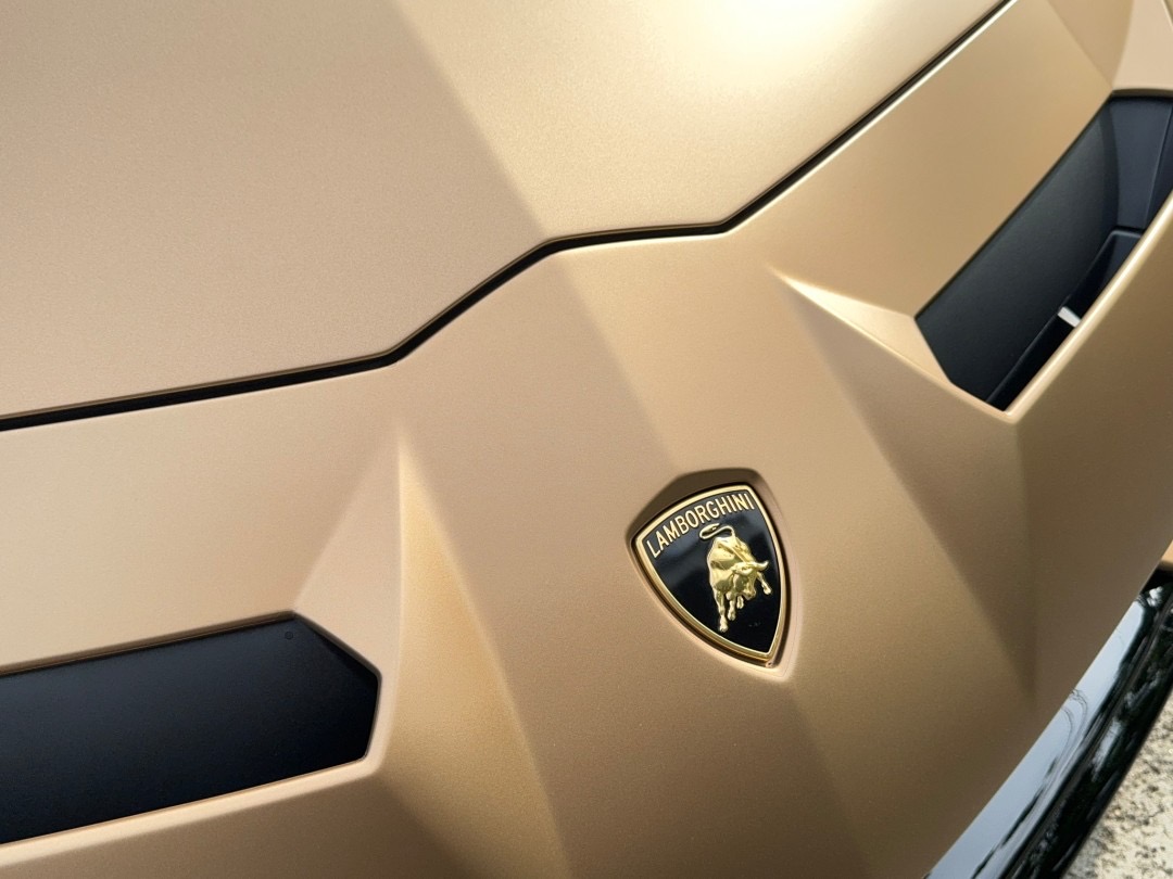 2021 Lamborghini Aventador S Roadster สีน้ำตาล (รูปที่ 5)