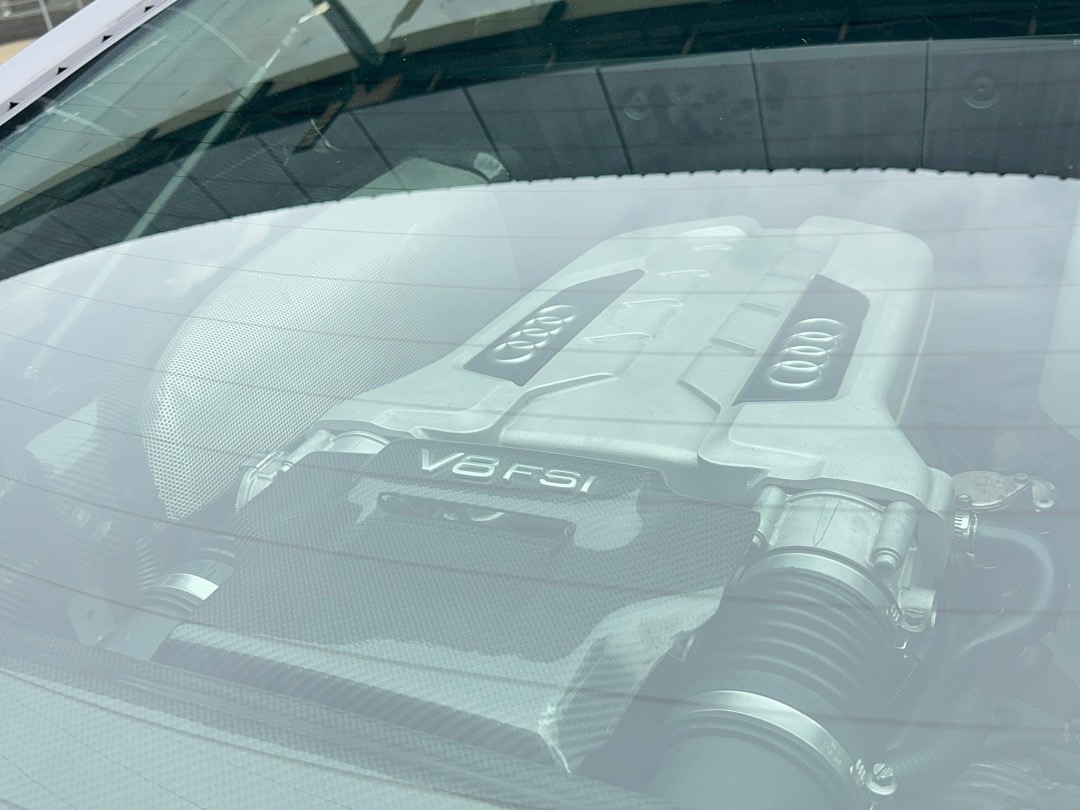 2009 Audi R8 V8 Coupe สีเทา (รูปที่ 15)