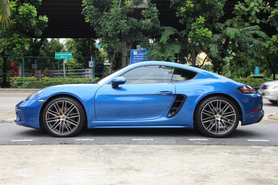 2018 Porsche 718 Cayman สีน้ำเงิน (รูปที่ 3)