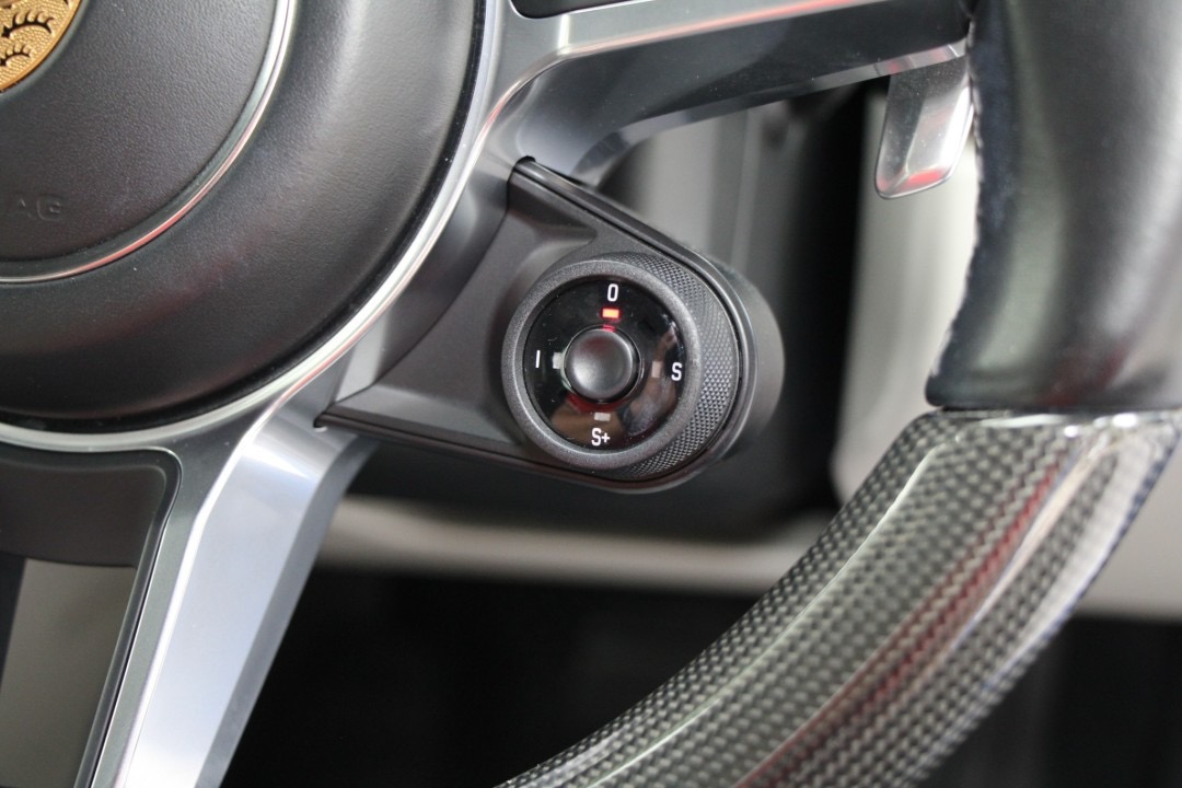 2018 Porsche 718 Cayman สีน้ำเงิน (รูปที่ 13)