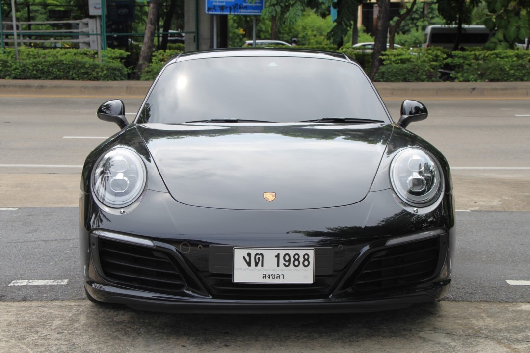 2017 Porsche Carrera 991.2 Coupe สีดำ
