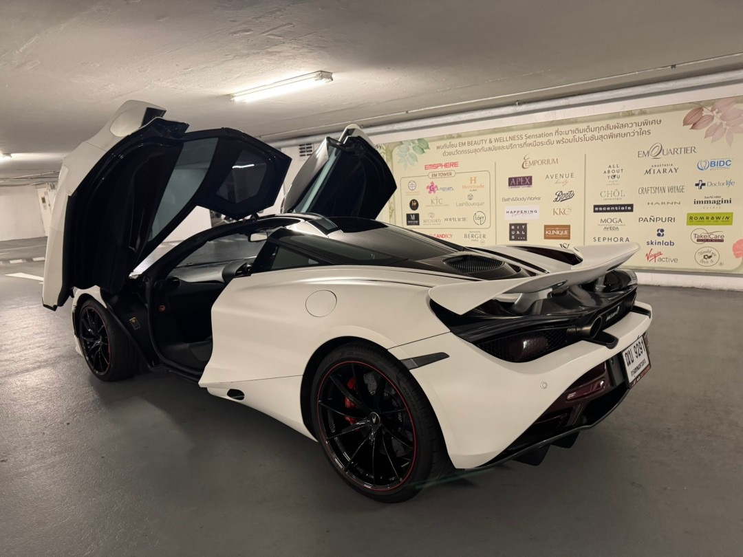 2021 McLaren 720S สีขาว (รูปที่ 5)