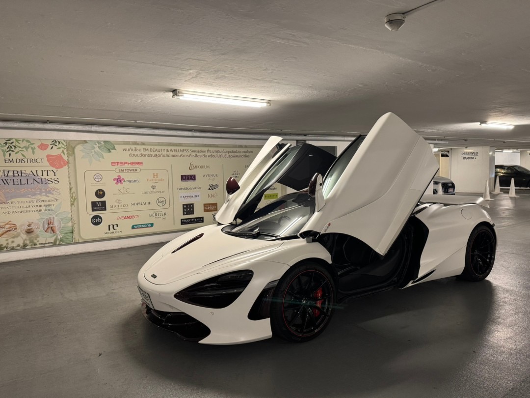 2021 McLaren 720S สีขาว (รูปที่ 3)
