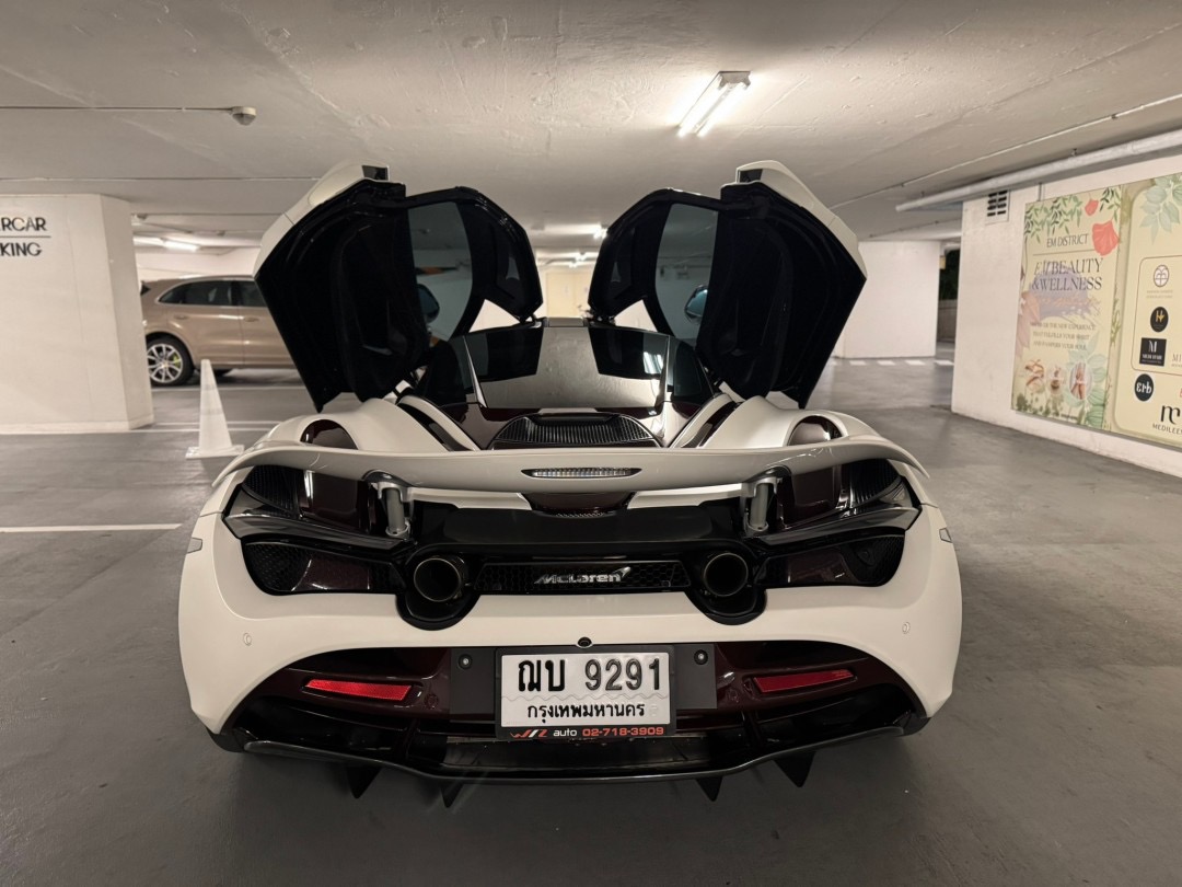 2021 McLaren 720S สีขาว (รูปที่ 4)