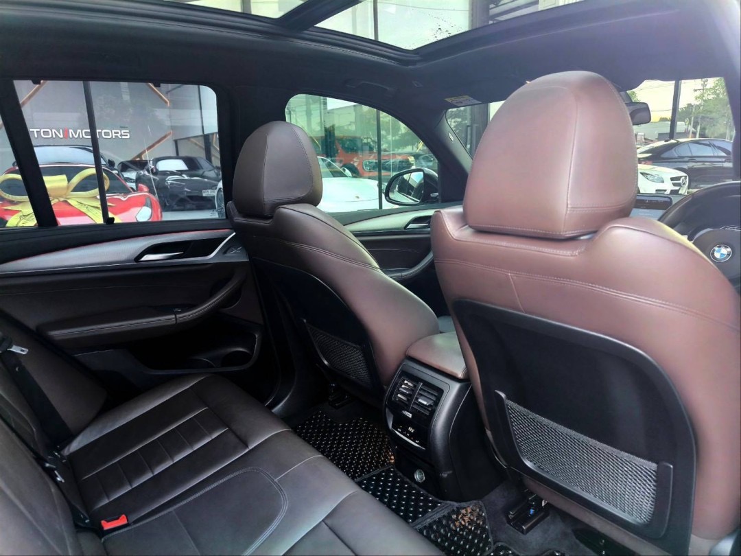 2020 BMW X3 G01 สีขาว (รูปที่ 10)
