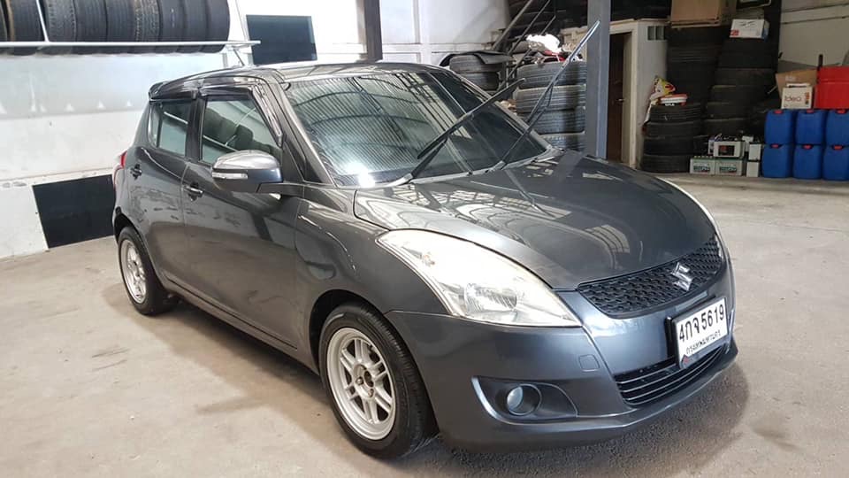 Suzuki Swift ปี 2015 สีเทา