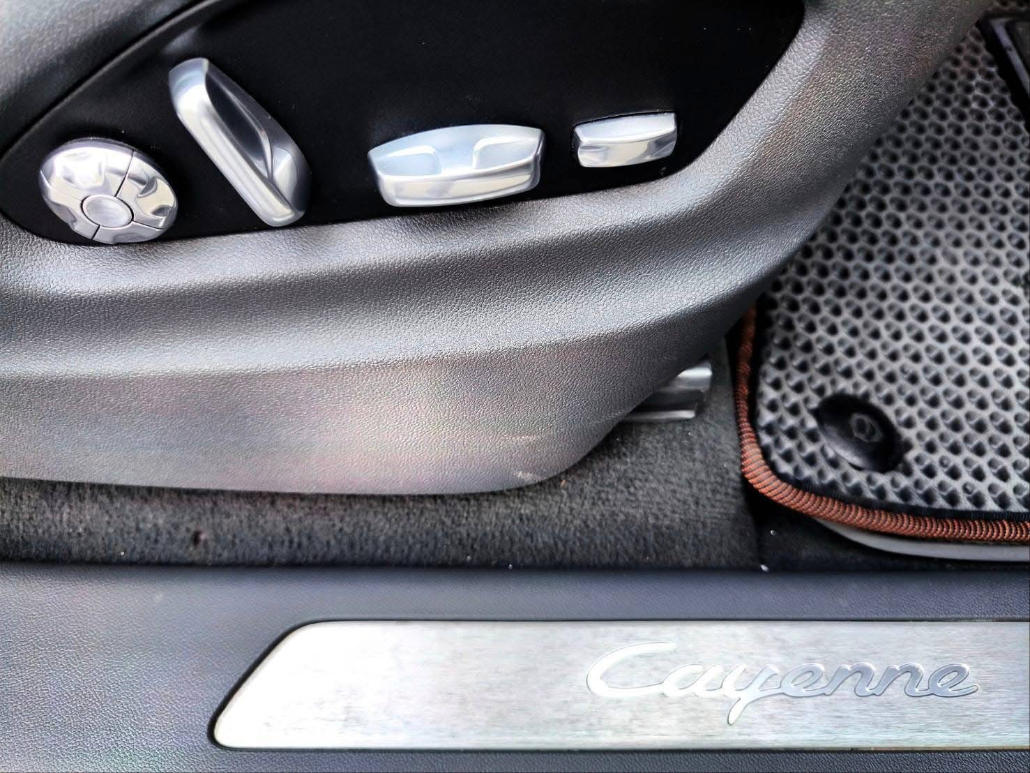 2019 Porsche Cayenne E-Hybrid สีขาว (รูปที่ 13)