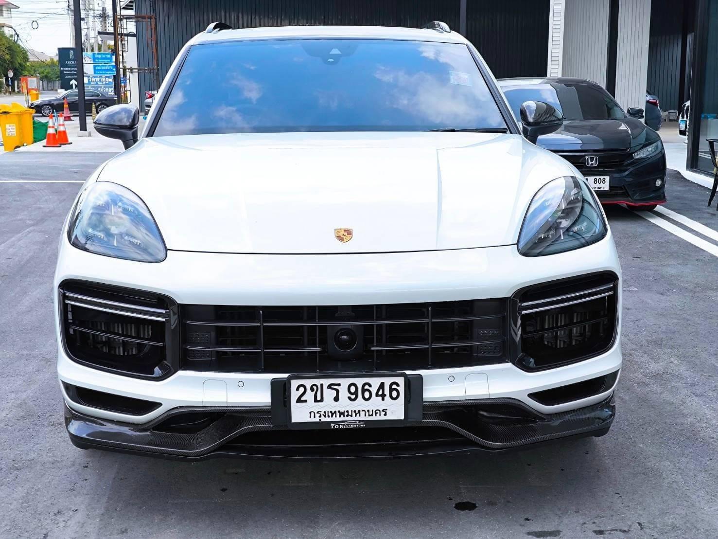 2019 Porsche Cayenne E-Hybrid สีขาว (รูปที่ 2)