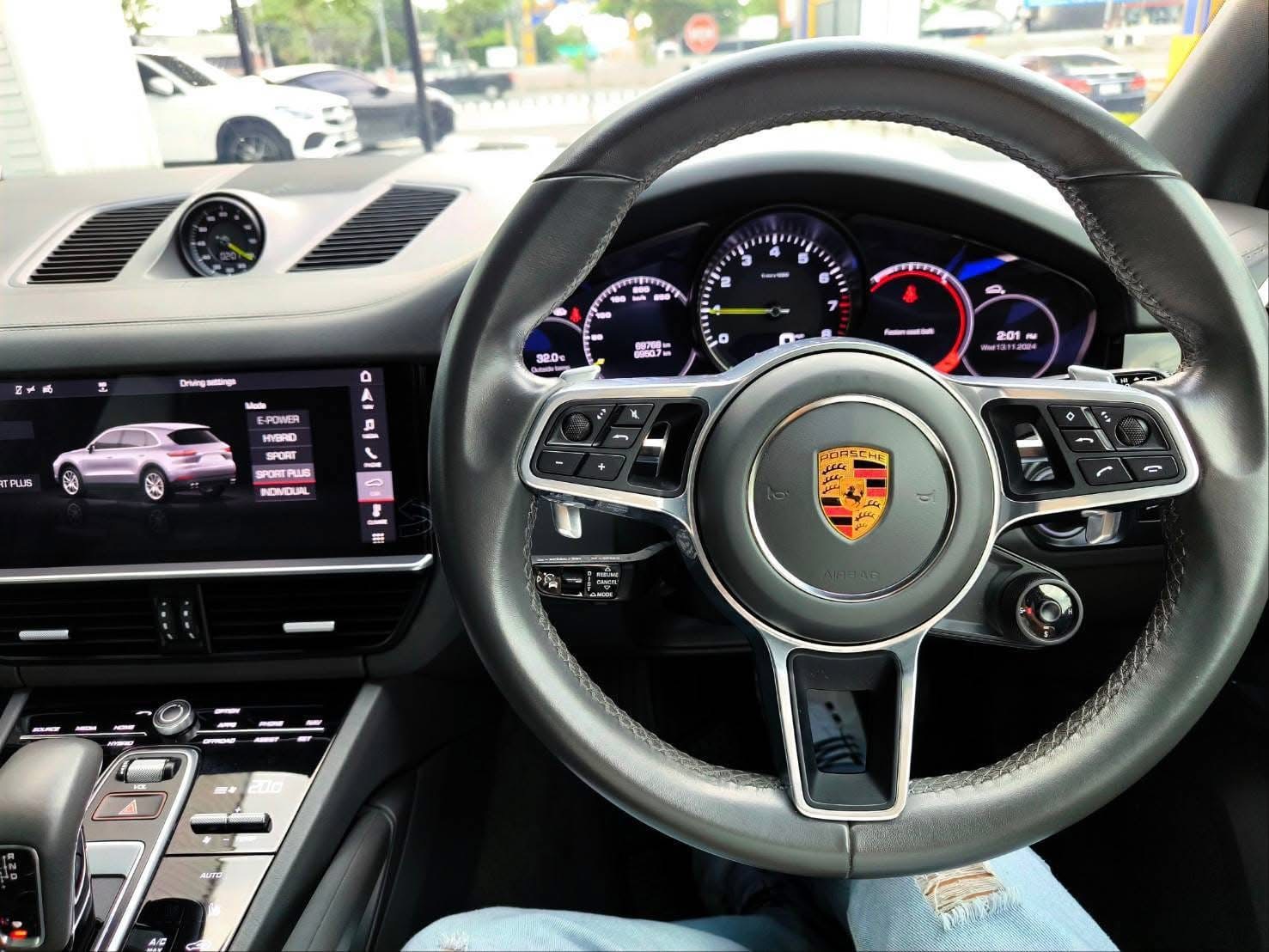 2019 Porsche Cayenne E-Hybrid สีขาว (รูปที่ 6)