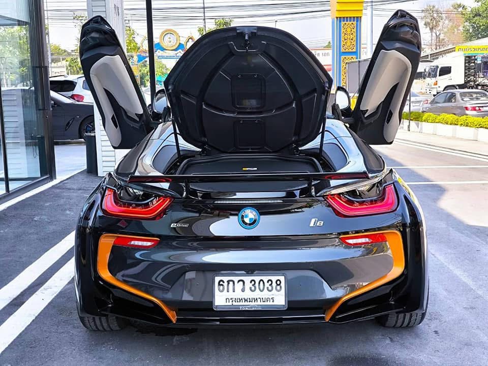 2019 BMW i8 Roadster สีดำ (รูปที่ 16)