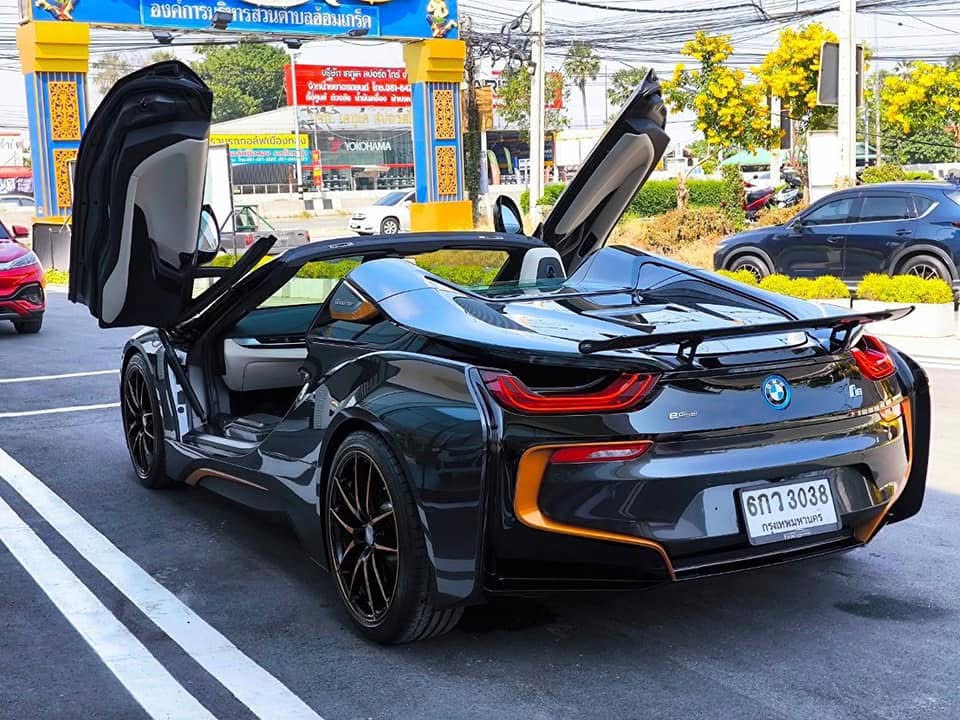 2019 BMW i8 Roadster สีดำ (รูปที่ 11)