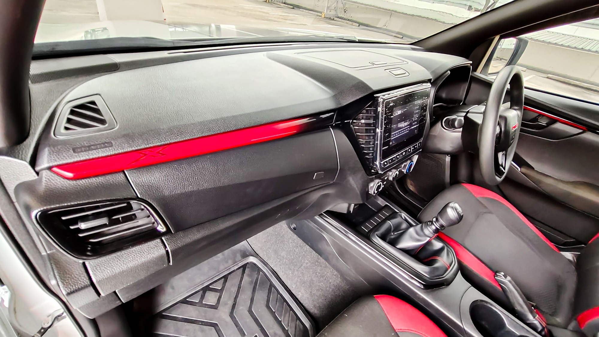 ISUZU D-Max X-SERIES Spacecab 1.9L 6M/T ปี 2023 ไมล์ 37,000 กม. (รูปที่ 10)