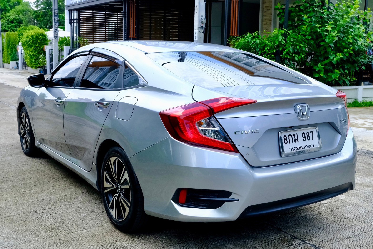 Honda Civic 1.5 Turbo CVT AT ปี 2017 เทา ไมล 12x,xxx kl (รูปที่ 2)