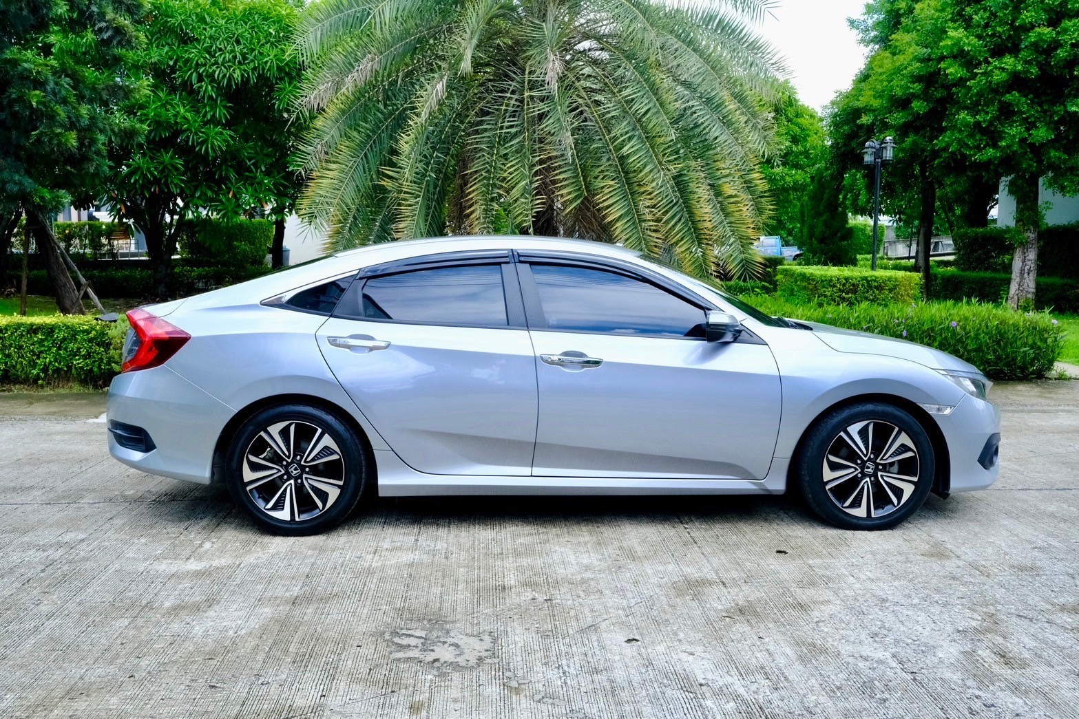 Honda Civic 1.5 Turbo CVT AT ปี 2017 เทา ไมล 12x,xxx kl (รูปที่ 11)
