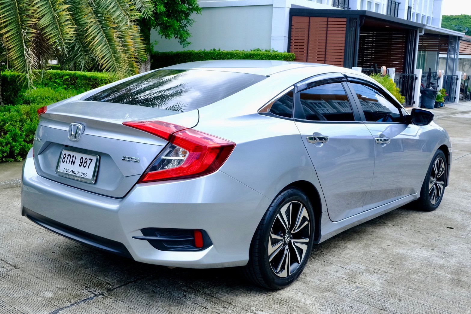 Honda Civic 1.5 Turbo CVT AT ปี 2017 เทา ไมล 12x,xxx kl (รูปที่ 4)