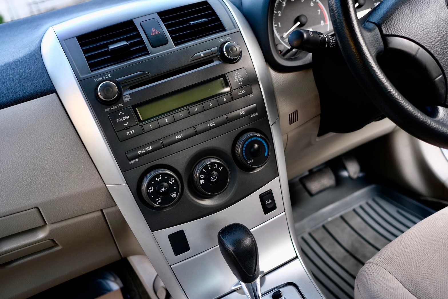Toyota Altis 1.6E CNGโรงงาน เครื่องยนต์: เบนซิน เกียร์:AT ปี: 2012 จด2014 สี: เทา (รูปที่ 4)