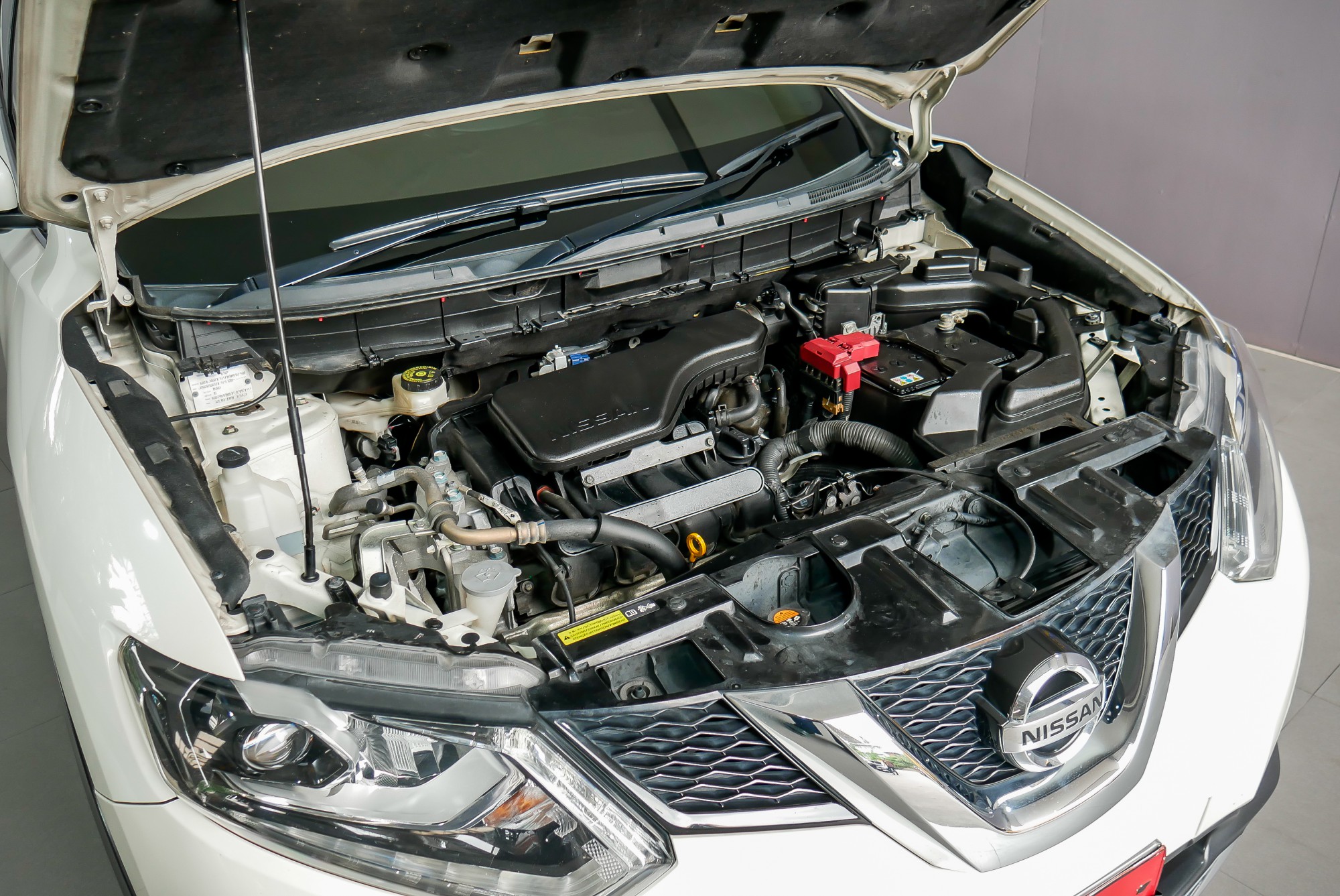 Nissan X-trail ปี 2016 สีขาว (รูปที่ 4)