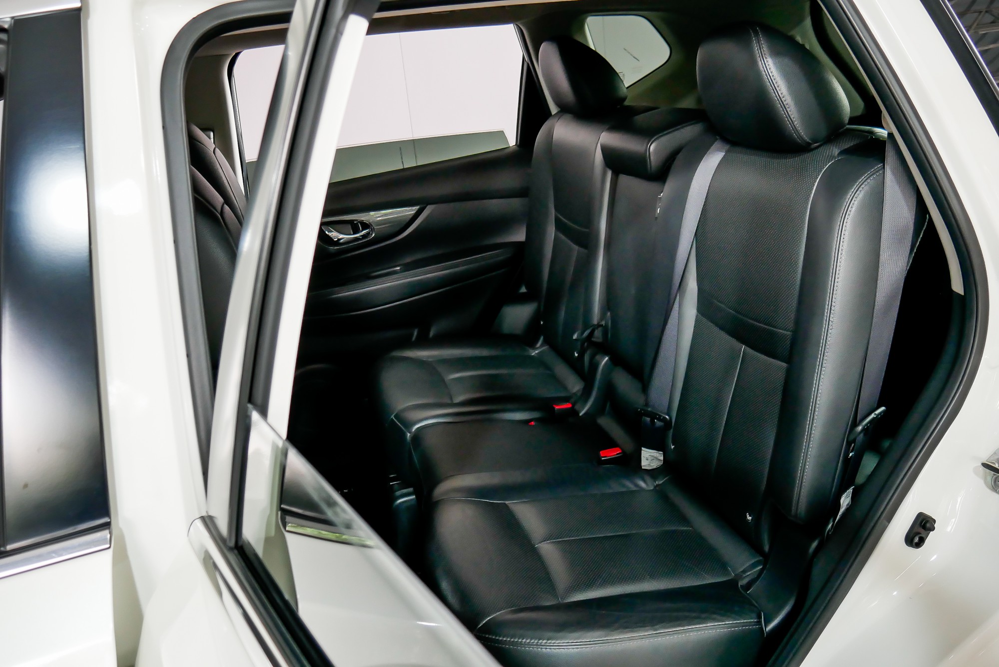 Nissan X-trail ปี 2016 สีขาว (รูปที่ 7)
