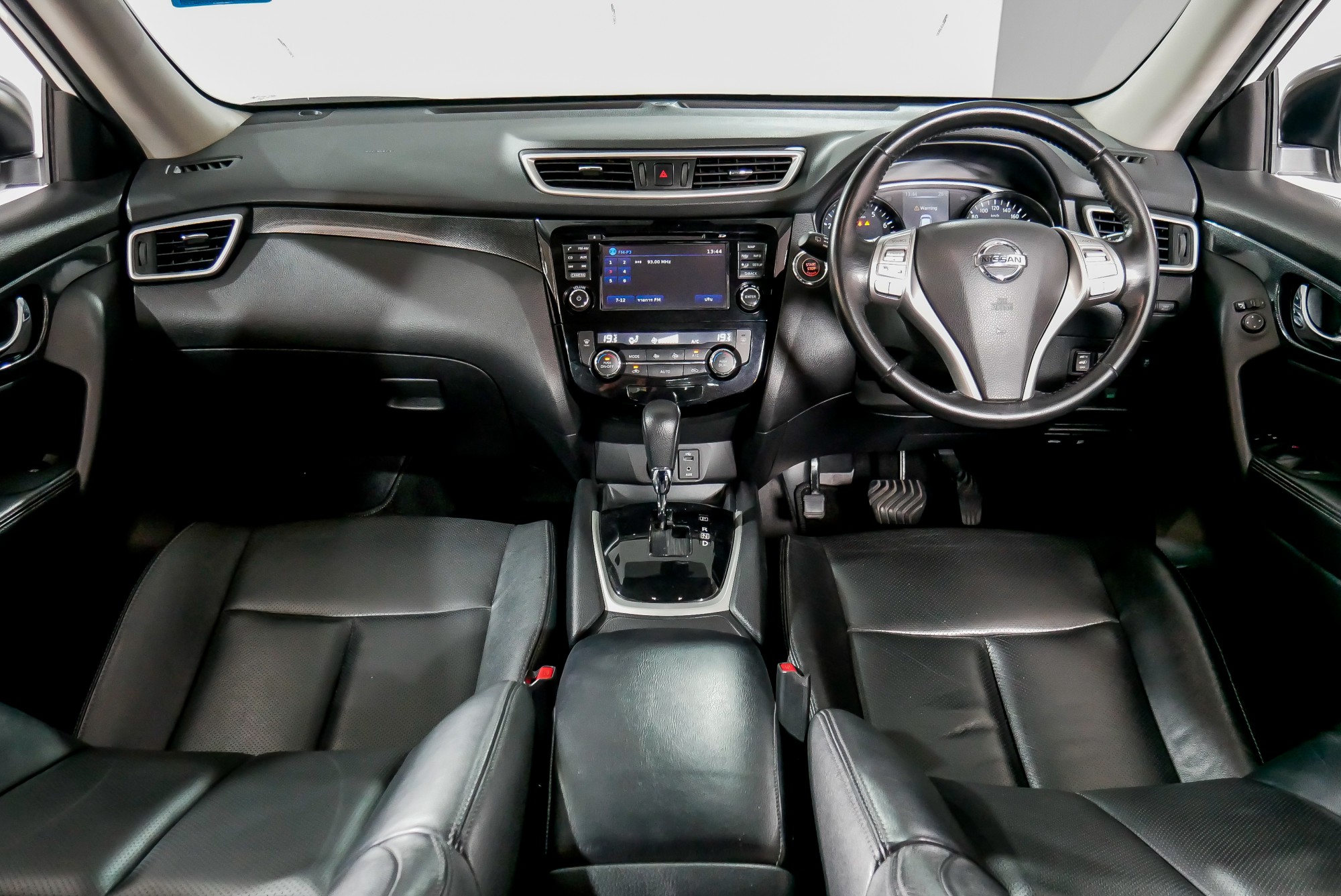 Nissan X-trail ปี 2016 สีขาว (รูปที่ 5)